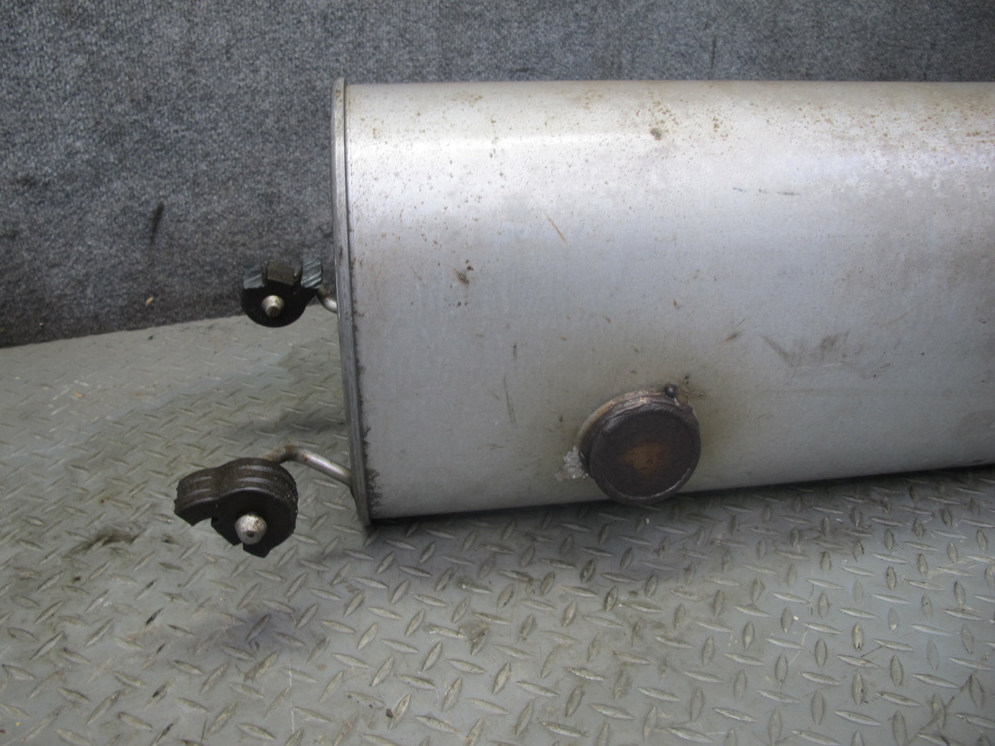 06-09 Pontiac Solstice 2.4L A/T Rear Exhaust Muffler w Tip 20K Miles OEM