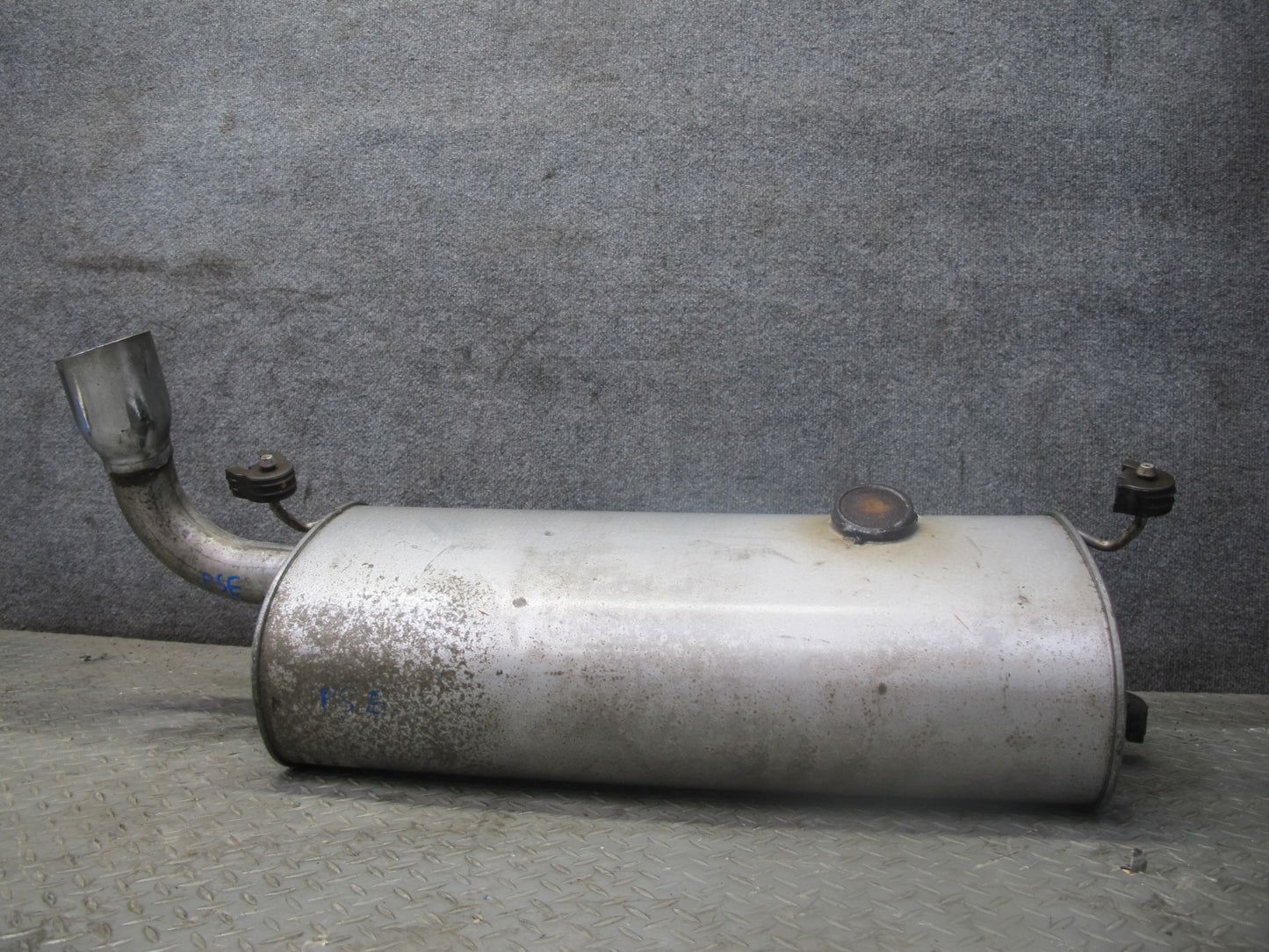 06-09 Pontiac Solstice 2.4L A/T Rear Exhaust Muffler w Tip 20K Miles OEM
