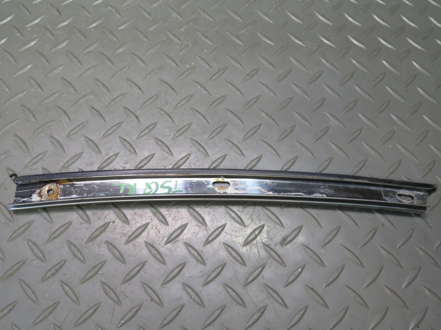 87-92 Toyota Supra MA70L Rear Left & Right Targa TOP Seal Mounting Bracket OEM