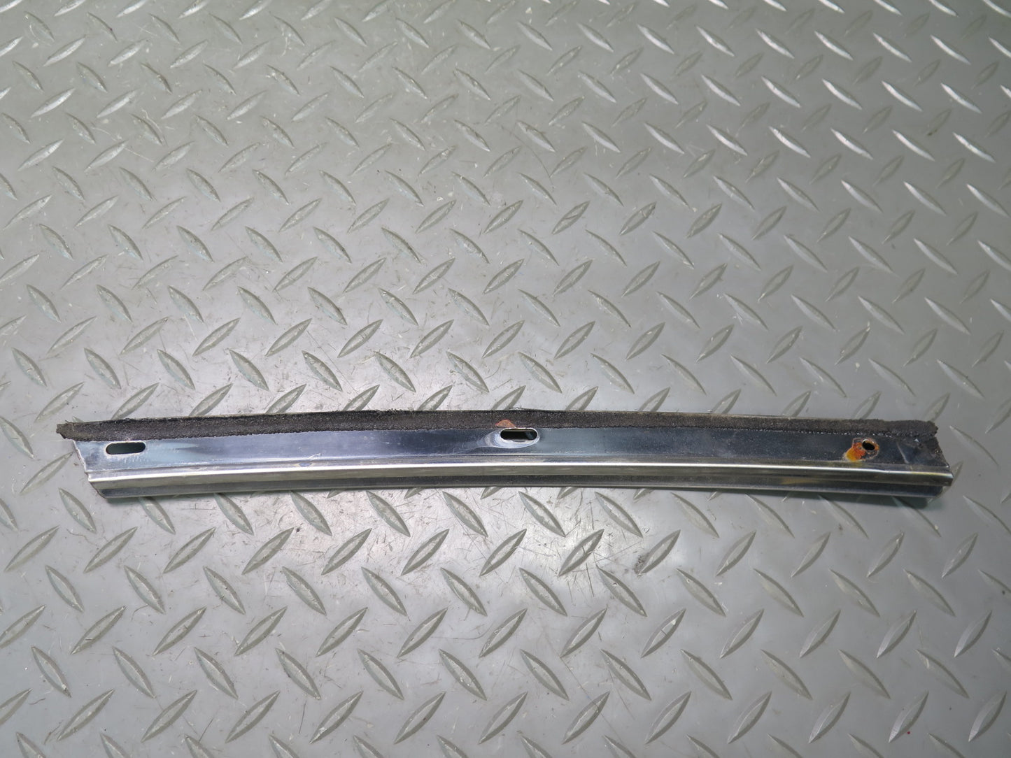 87-92 Toyota Supra MA70L Rear Left & Right Targa TOP Seal Mounting Bracket OEM