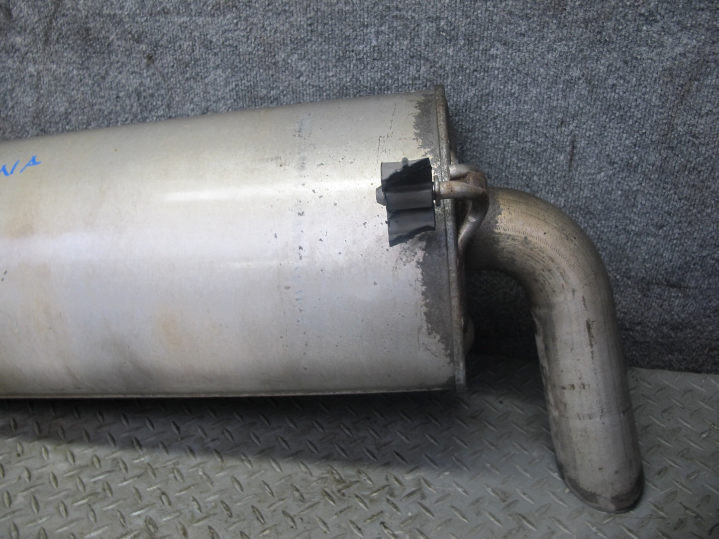 18-21 Jeep Wrangler JL 3.6L Rear Exhaust Muffler 82452283 OEM