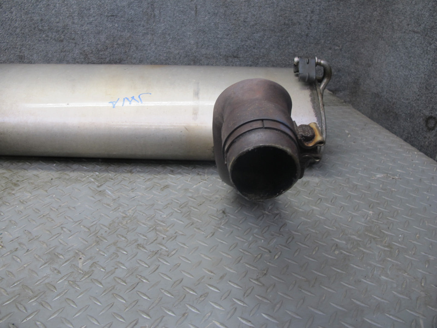18-21 Jeep Wrangler JL 3.6L Rear Exhaust Muffler 82452283 OEM