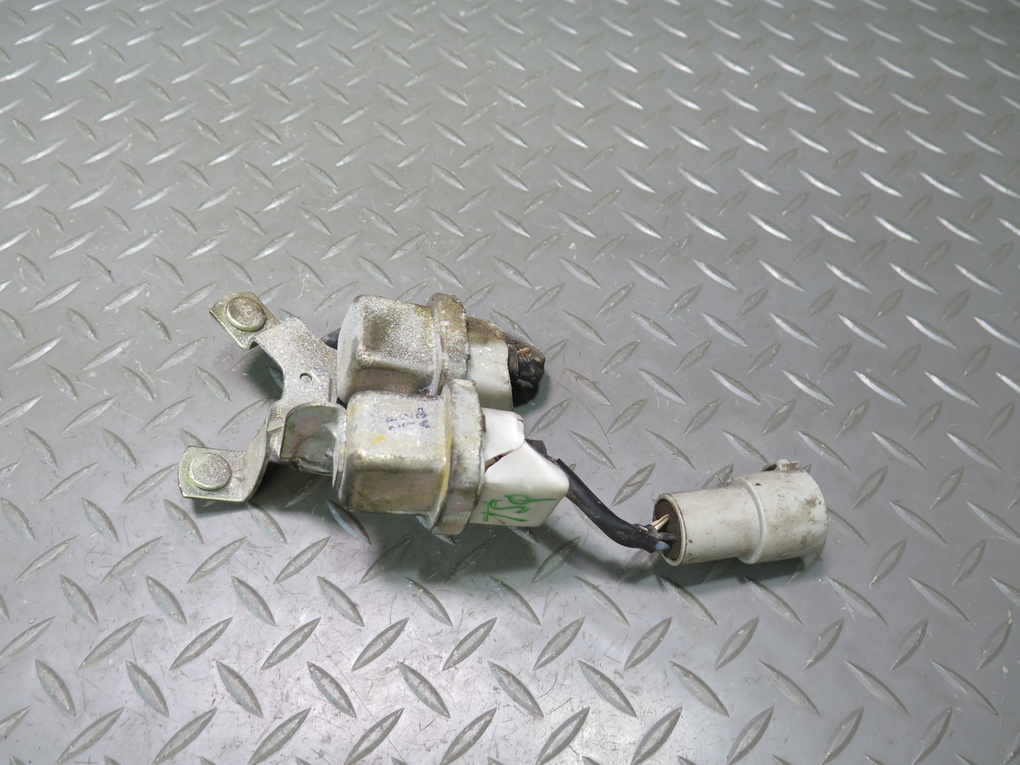 86-92 Toyota Supra MA70L Set of 2 A/C Fan Relay Module w Bracket OEM