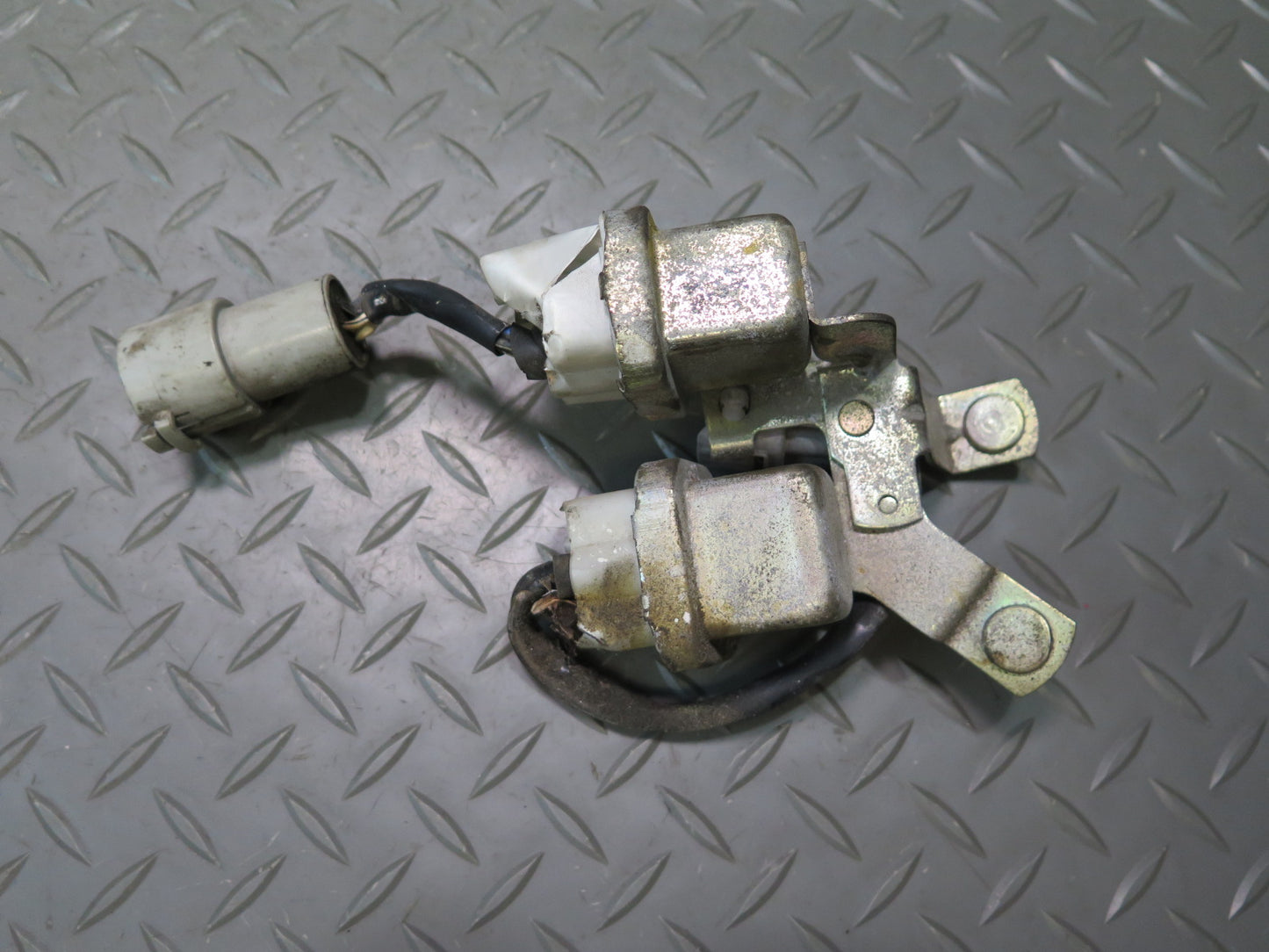 86-92 Toyota Supra MA70L Set of 2 A/C Fan Relay Module w Bracket OEM