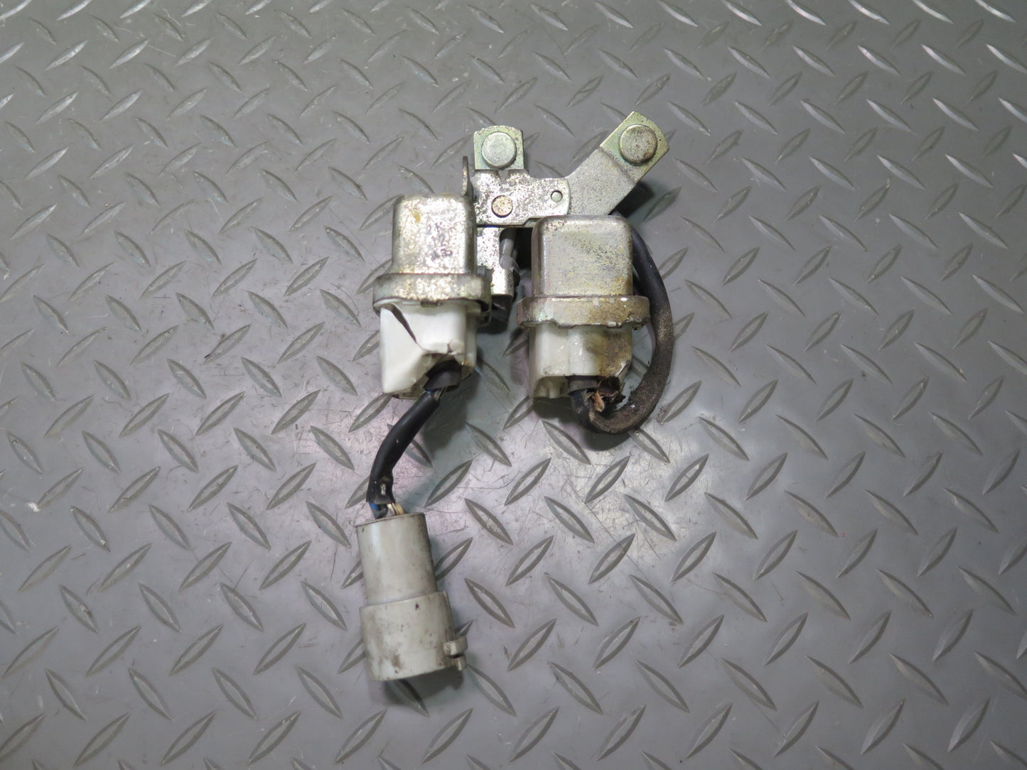 86-92 Toyota Supra MA70L Set of 2 A/C Fan Relay Module w Bracket OEM