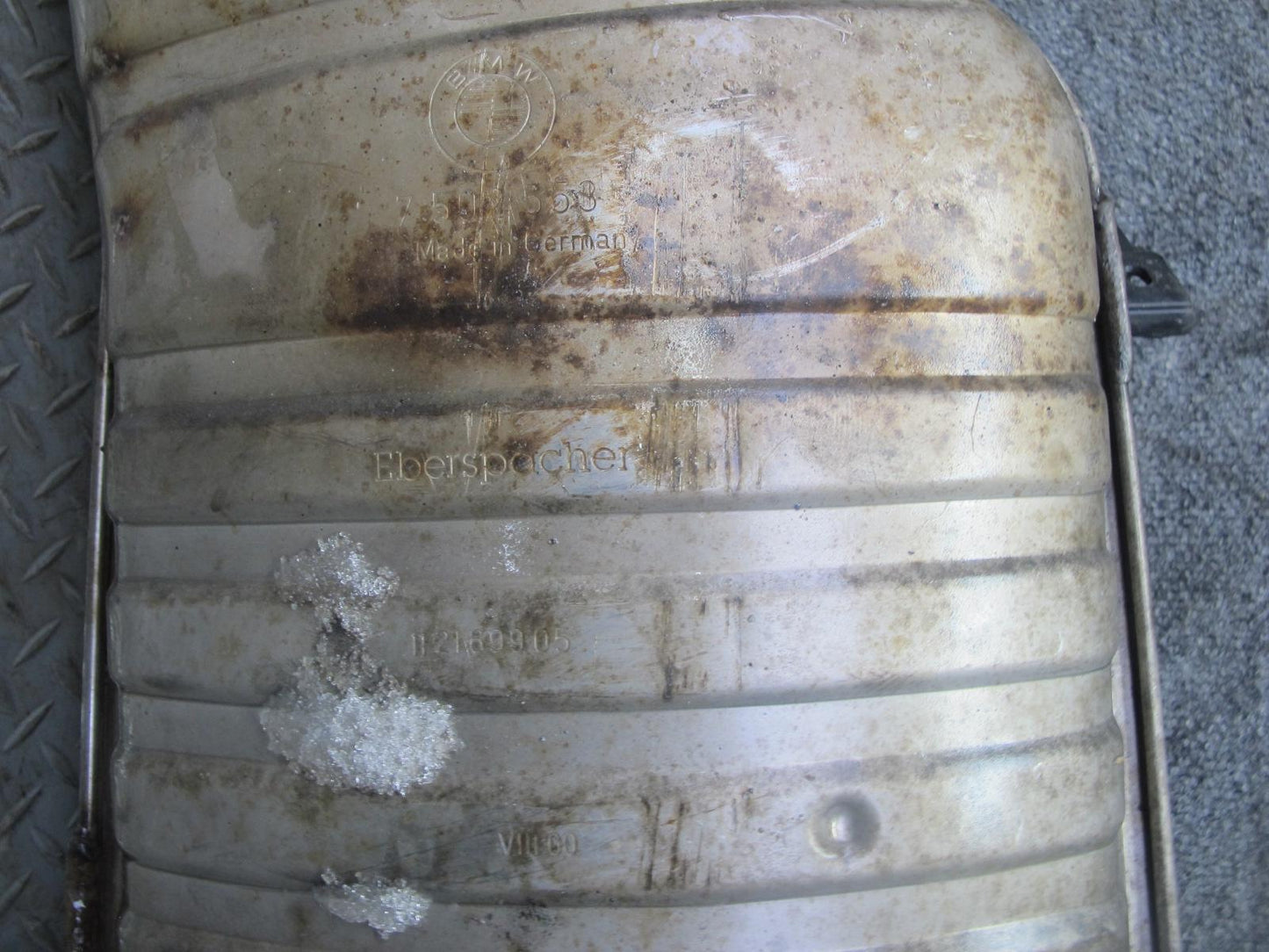 01-06 BMW E46 330ci Convertible Rear Exhaust Muffler 7502553 OEM