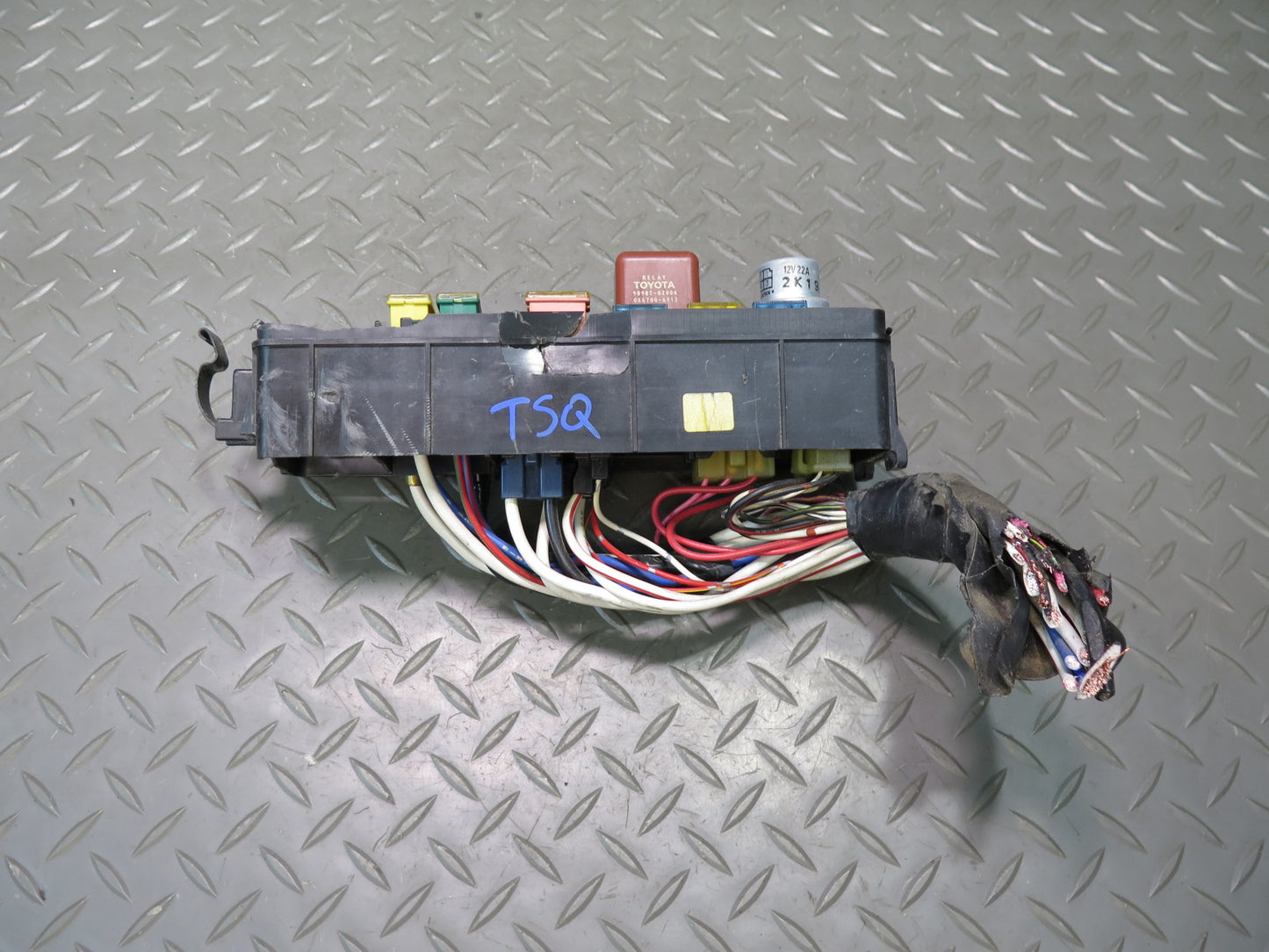 1990 Toyota Supra MK3 7MGTE Turbo Engine Fuse Relay Box OEM