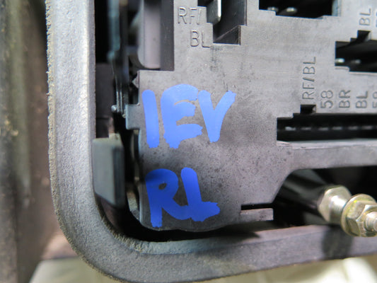 99-03 VW Eurovan T4 Set of 2 Rear Left  & Right Tail Light Lamp OEM