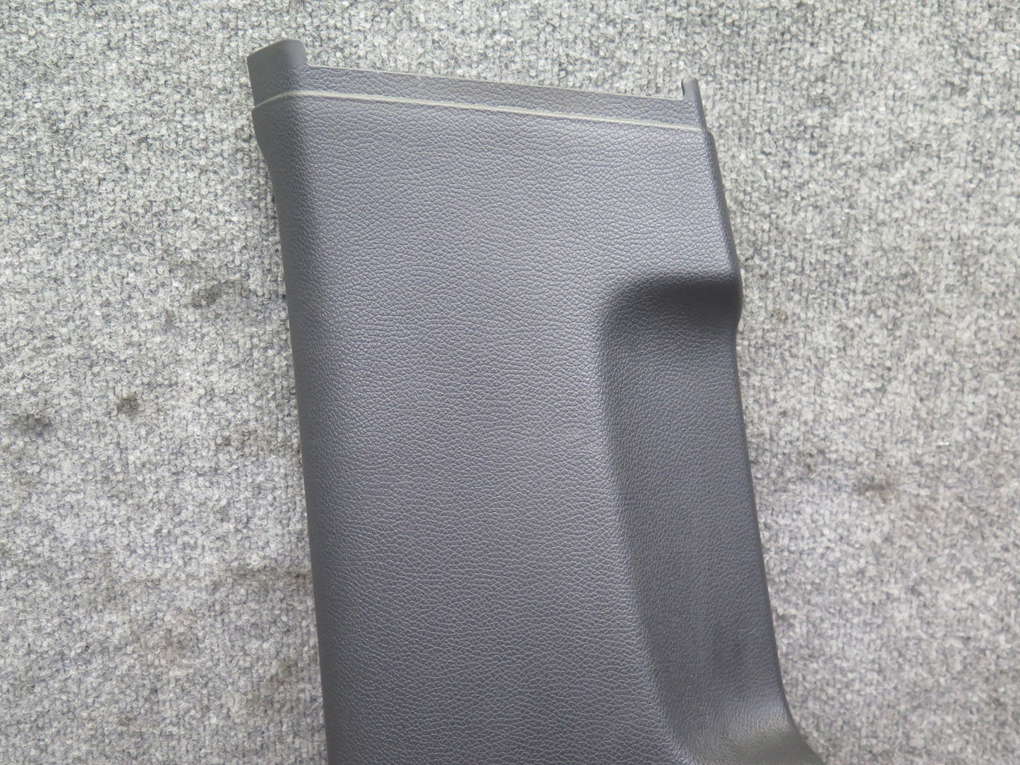 10-14 VW Golf GTI R 4DOOR Left & Right Lower B Pillar Trim Cover Set Black OEM