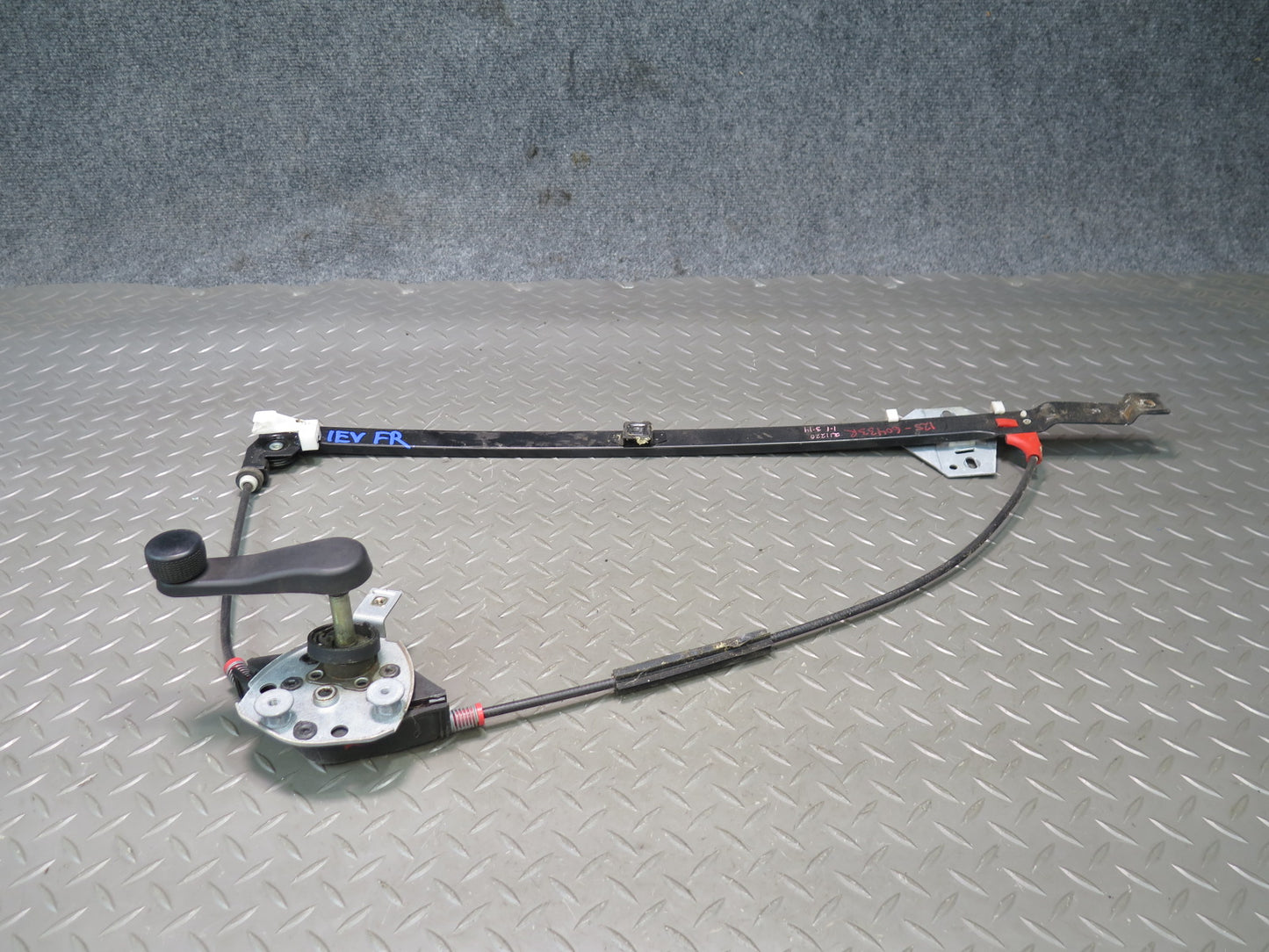 99-03 VW Eurovan T4 Front Right Door Manual Window Regulator w Handle OEM