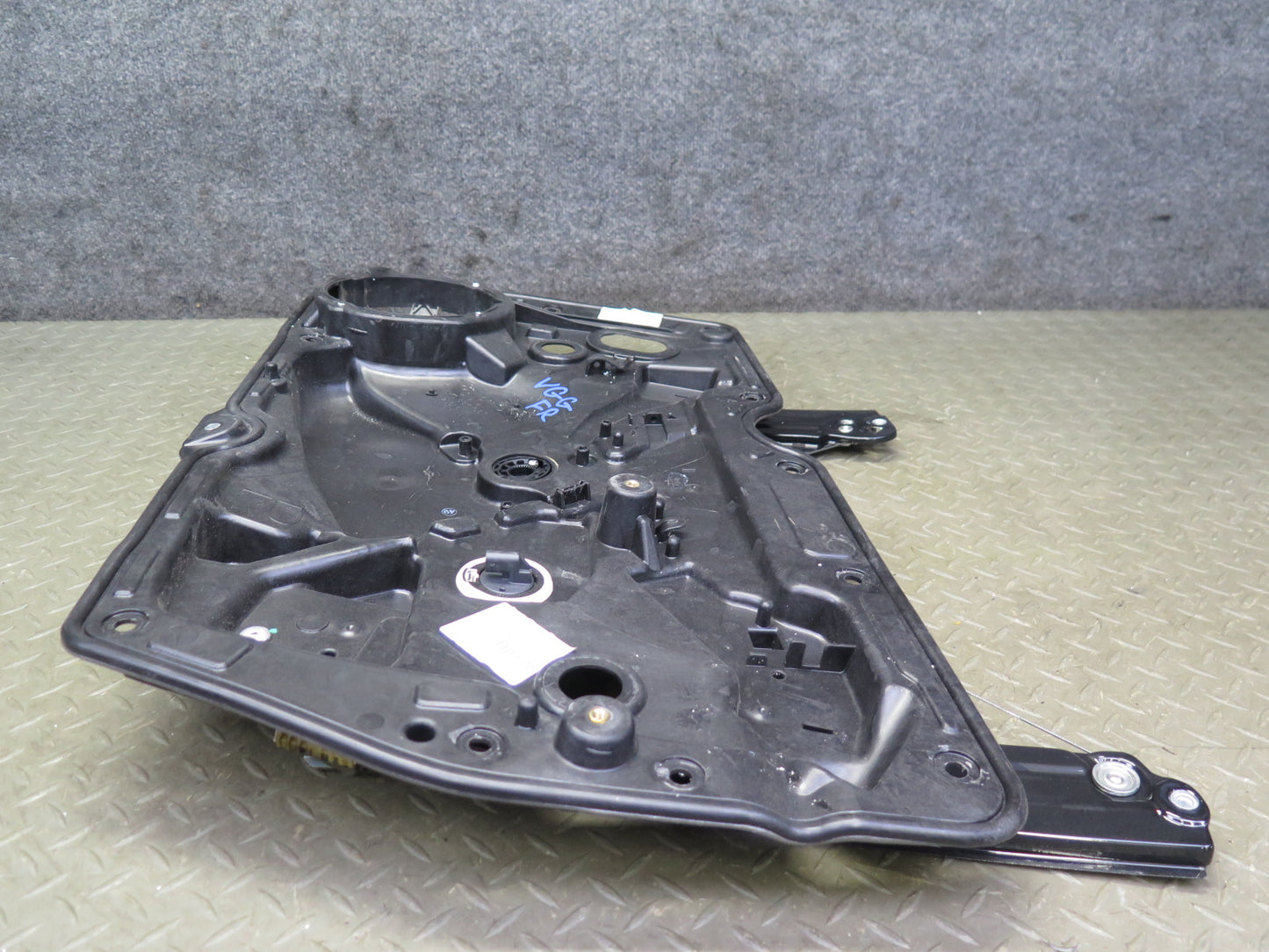 10-14 VW Golf GTI R MK6 4DOOR Front Right Passenger Door Window Regulator OEM