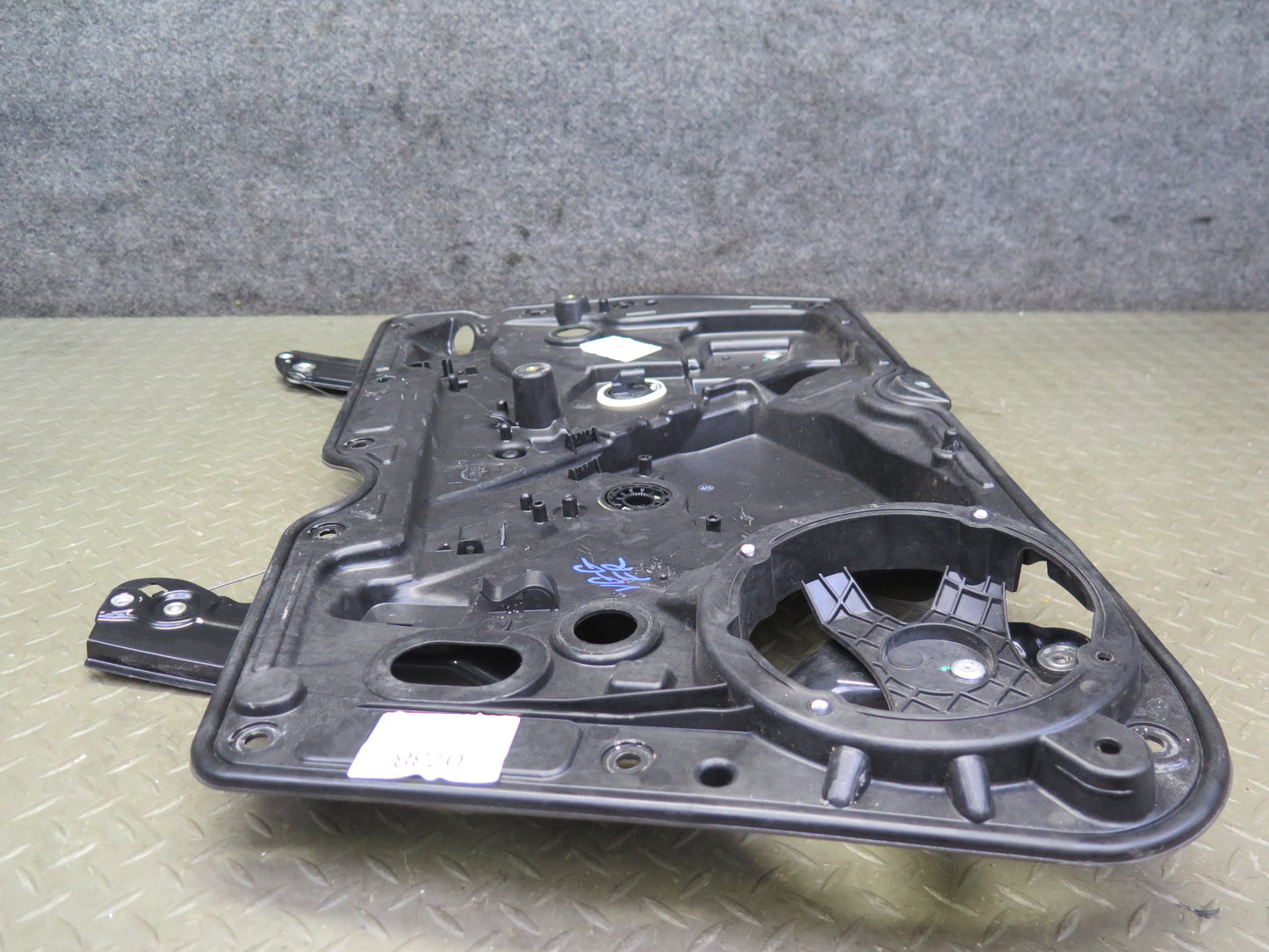 10-14 VW Golf GTI R MK6 4DOOR Front Right Passenger Door Window Regulator OEM