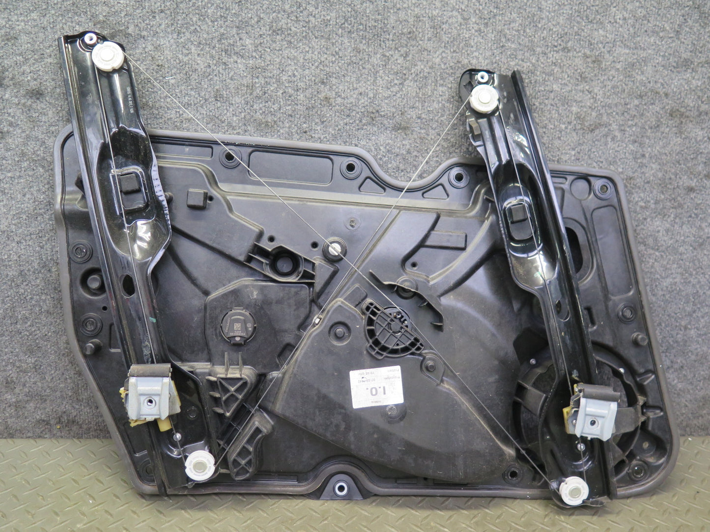 10-14 VW Golf GTI R MK6 4DOOR Front Right Passenger Door Window Regulator OEM