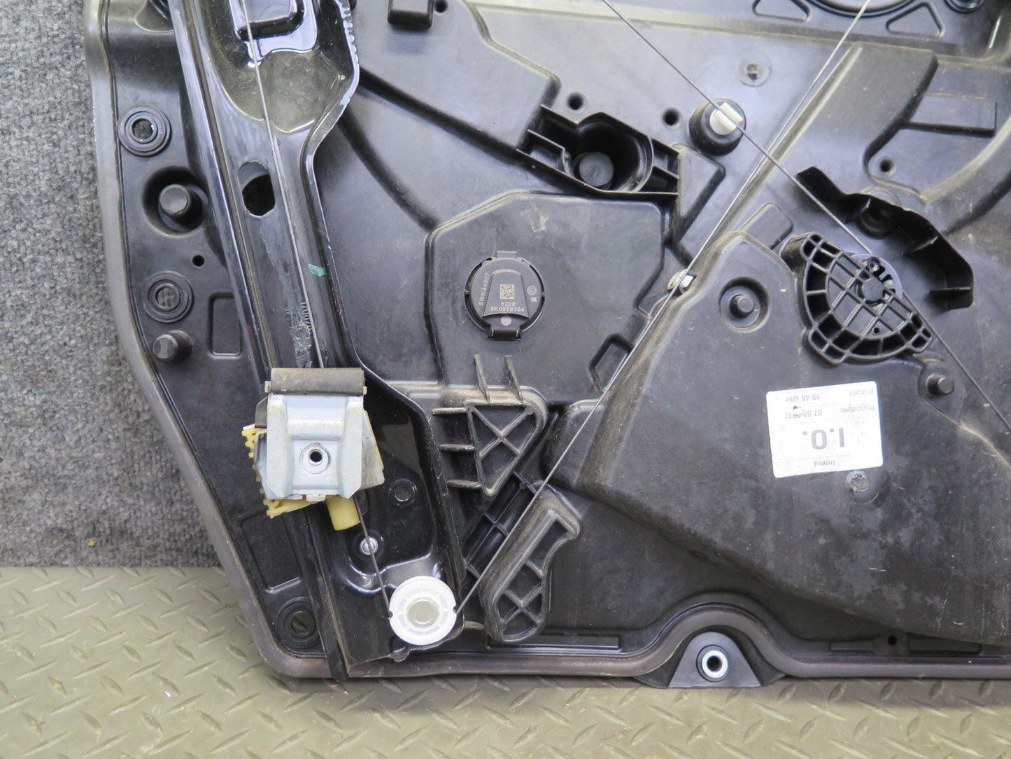 10-14 VW Golf GTI R MK6 4DOOR Front Right Passenger Door Window Regulator OEM