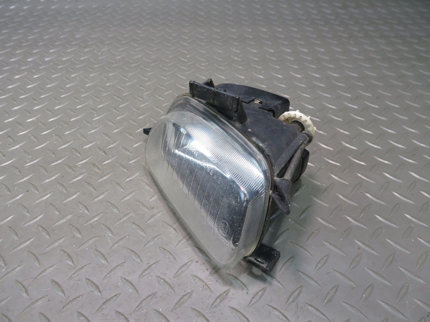 99-03 VW Eurovan T4 Set of 2 Front Left & Right Fog Light Lamp OEM