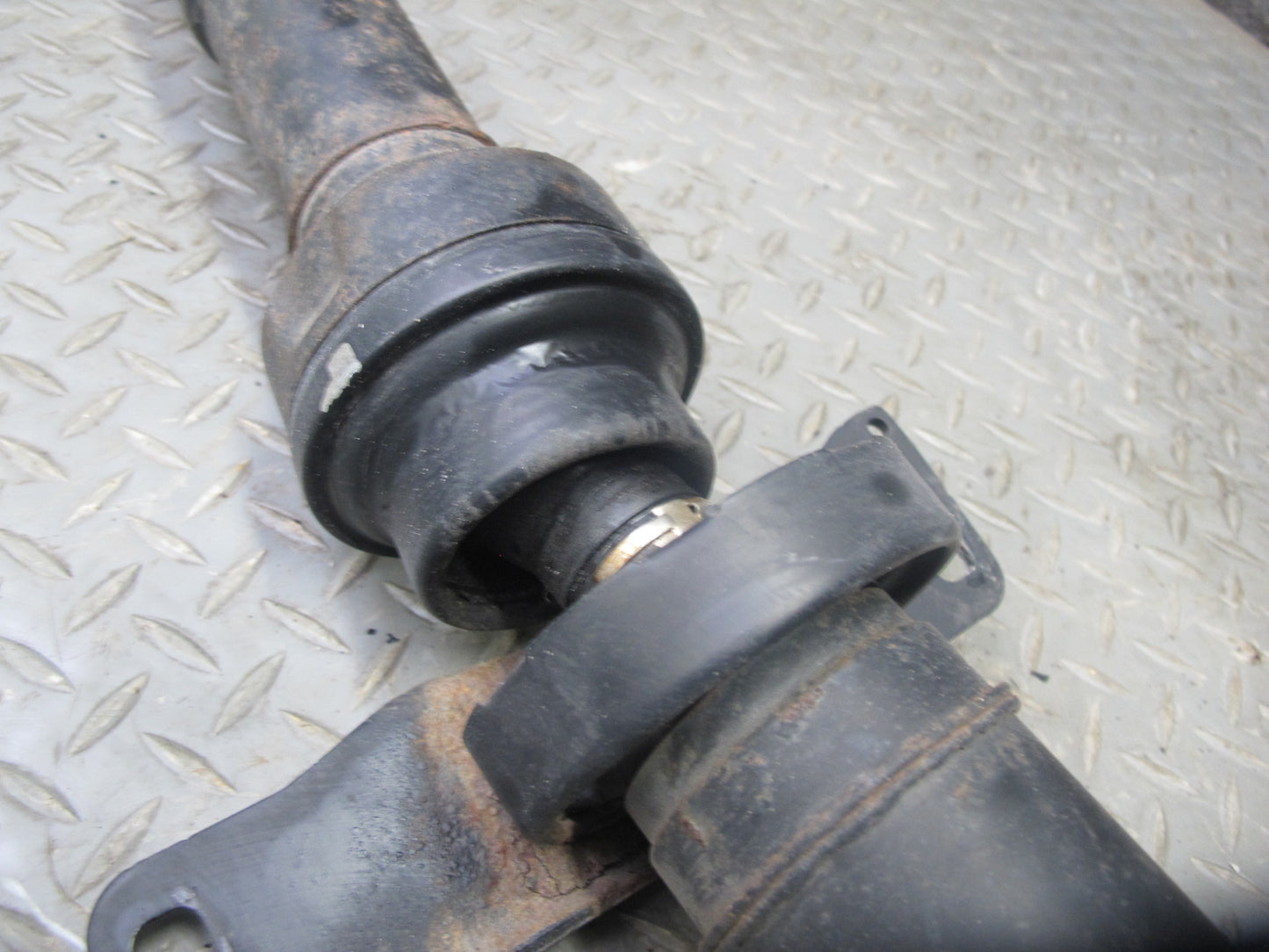 12-13 Volkswagen VW Golf R MK6 M/T AWD Rear Drive Propeller Shaft Assy 117K OEM