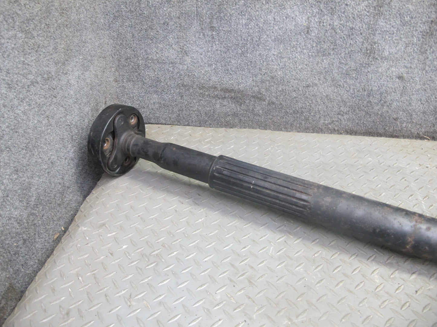 12-13 Volkswagen VW Golf R MK6 M/T AWD Rear Drive Propeller Shaft Assy 117K OEM