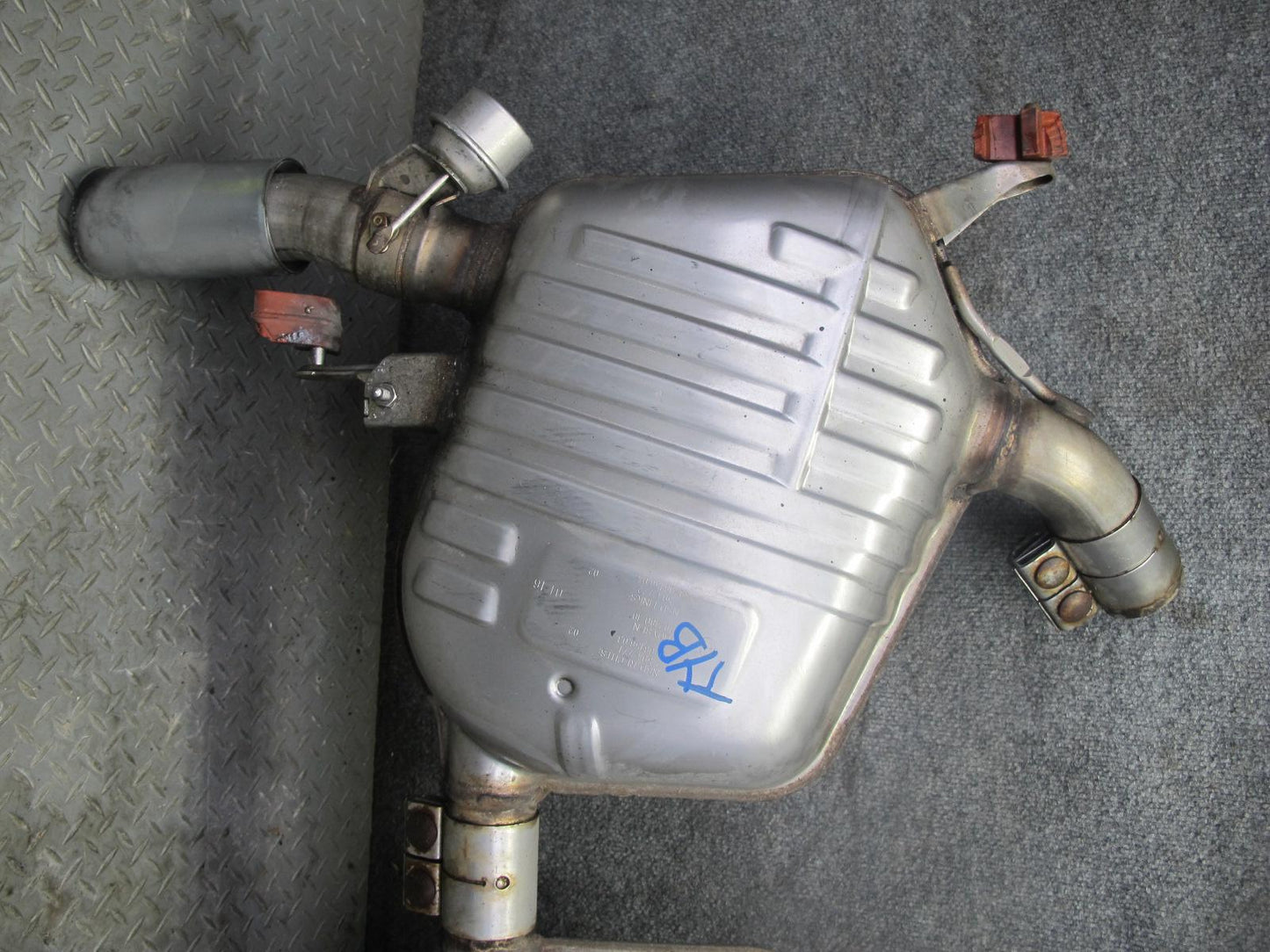 11-13 BMW E92 E93 335i N55 Set of 2 Rear Left & Right Exhaust Muffler w Tips OEM