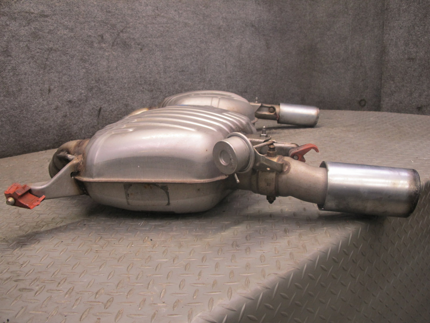 11-13 BMW E92 E93 335i N55 Set of 2 Rear Left & Right Exhaust Muffler w Tips OEM