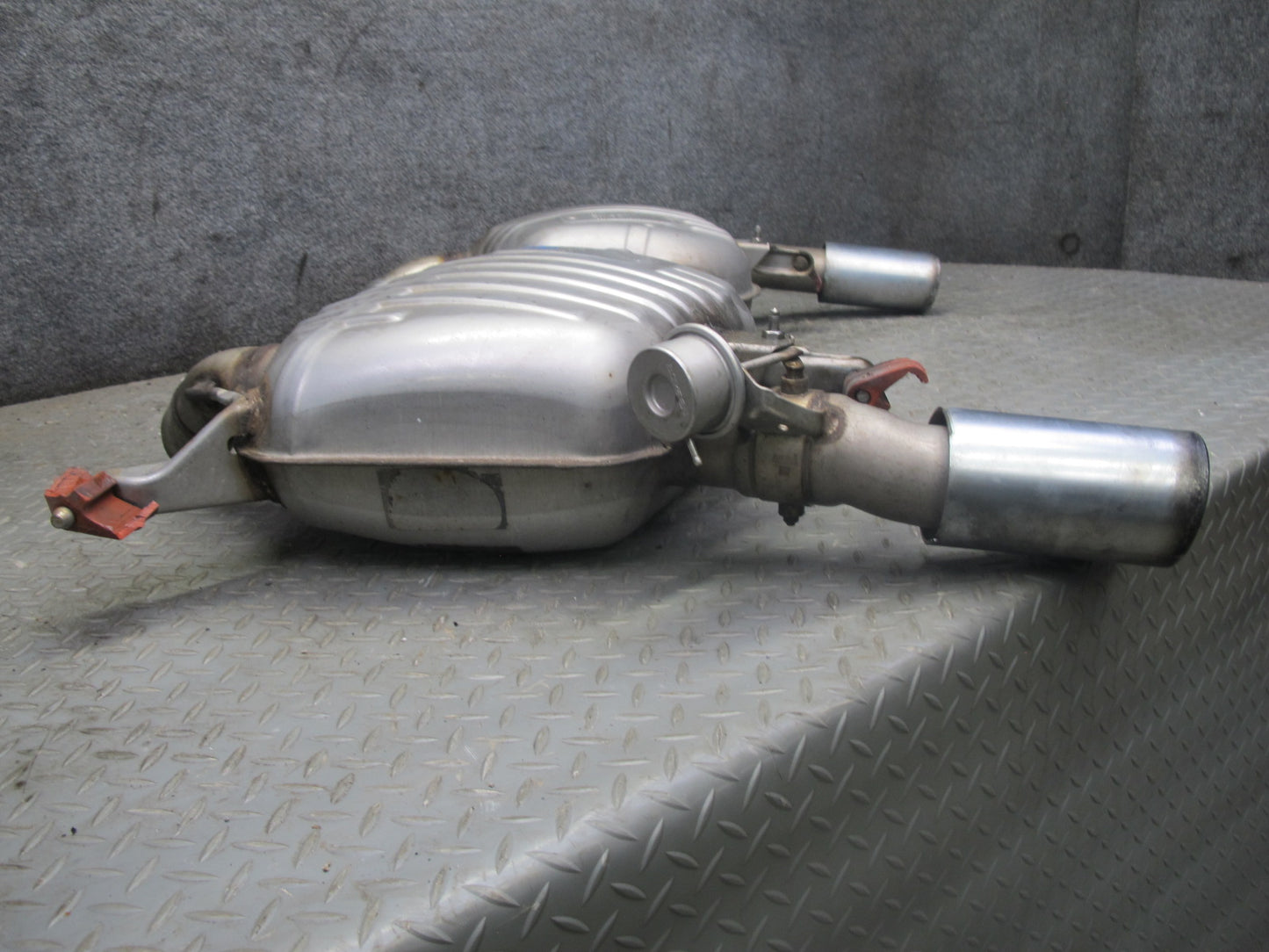 11-13 BMW E92 E93 335i N55 Set of 2 Rear Left & Right Exhaust Muffler w Tips OEM