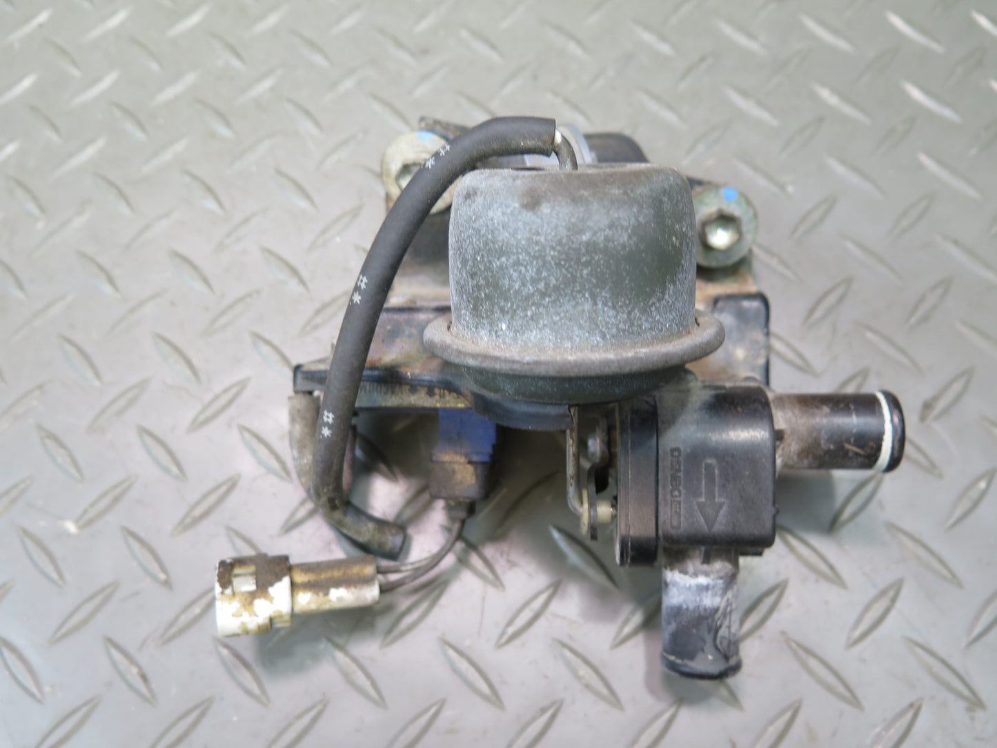 86-92 Toyota Supra MA70L Vacuum Purge Control Valve Switch Solenoid 59K OEM