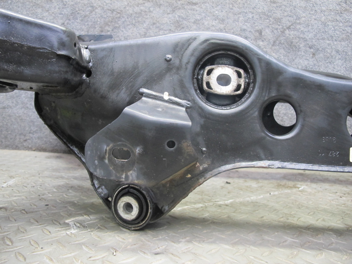 07-13 BMW E90 E92 E93 335i RWD Rear Suspension Crossmember Subframe Carrier OEM