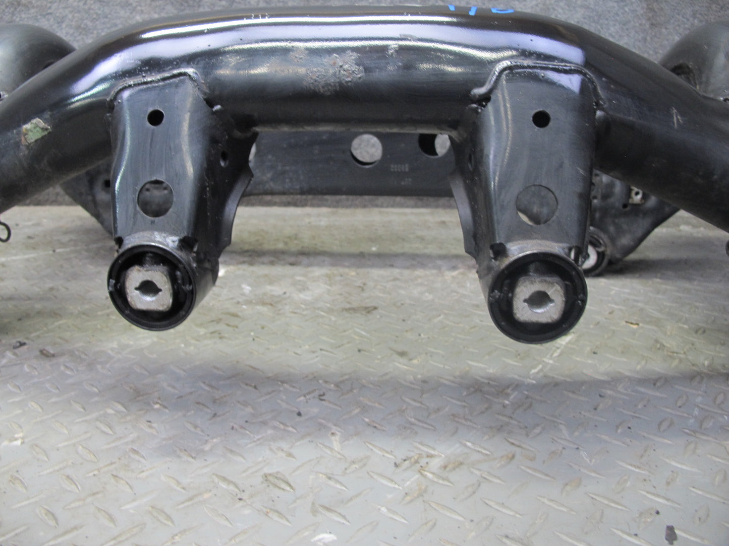 07-13 BMW E90 E92 E93 335i RWD Rear Suspension Crossmember Subframe Carrier OEM