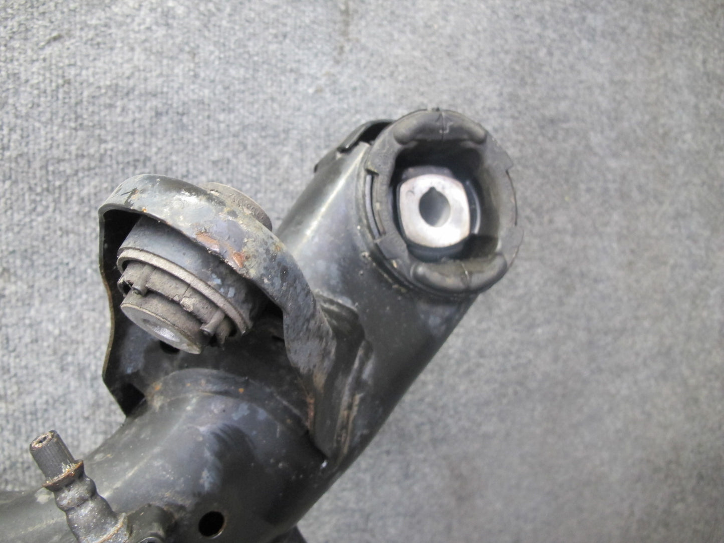 07-13 BMW E90 E92 E93 335i RWD Rear Suspension Crossmember Subframe Carrier OEM