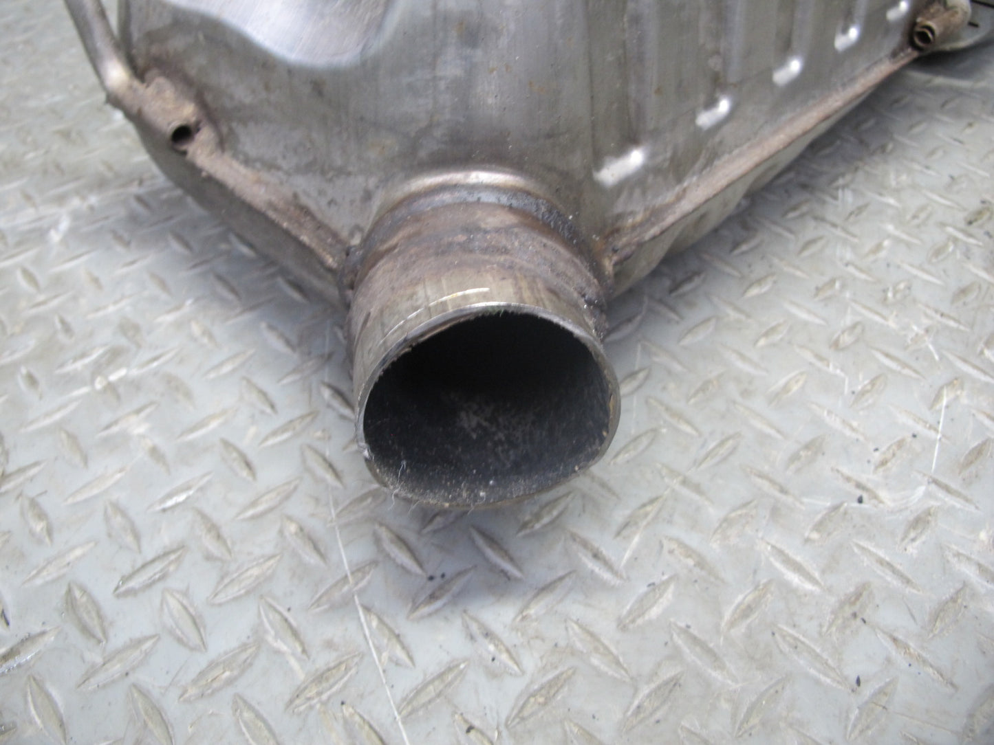 05-11 Mercedes R171 SLK55 AMG Rear Right Exhaust Muffler w Tips 1714910801 OEM