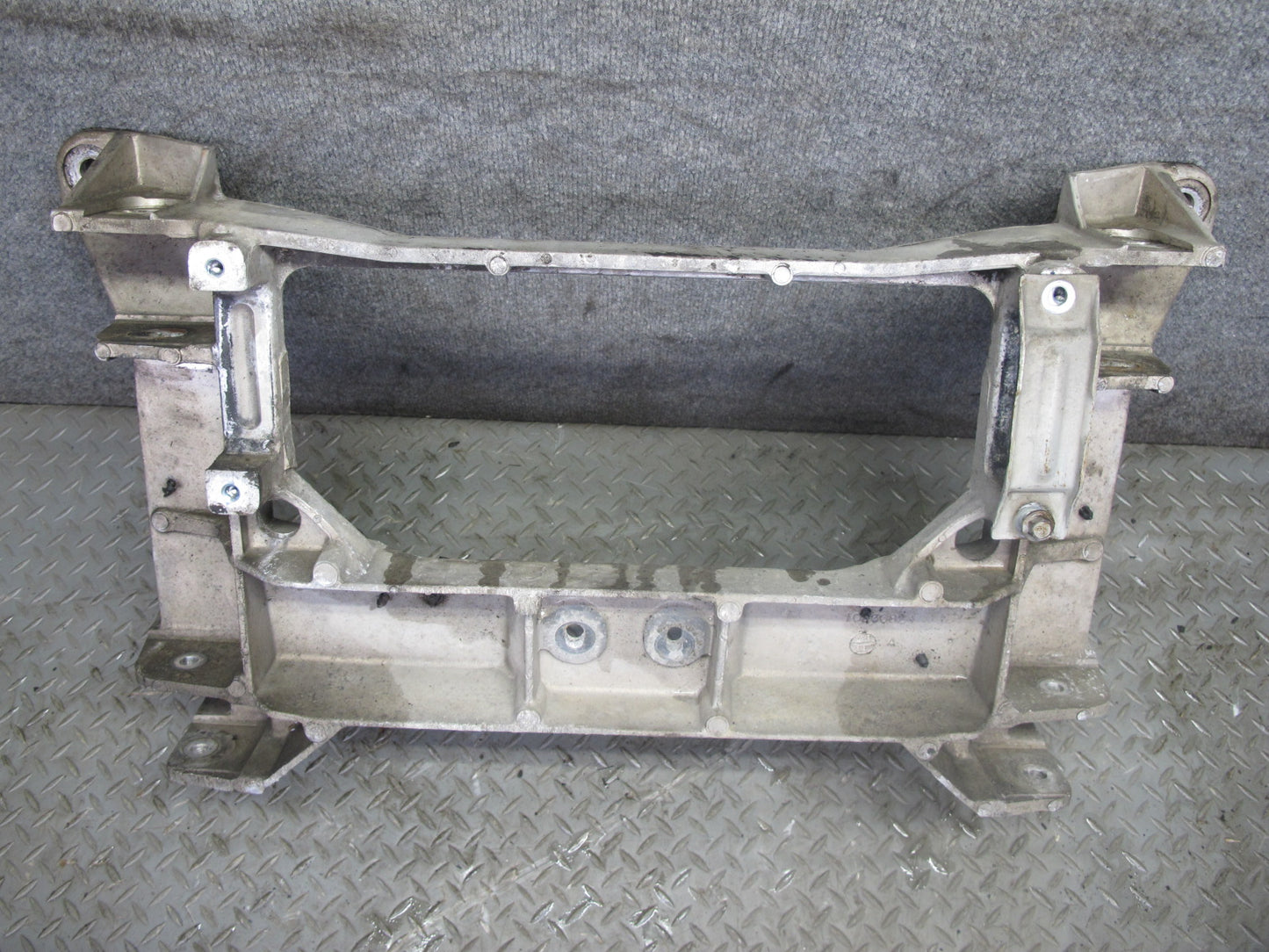 99-04 Chevrolet Corvette C5 Rear Suspension Subframe Crossmember Carrier 88K OEM