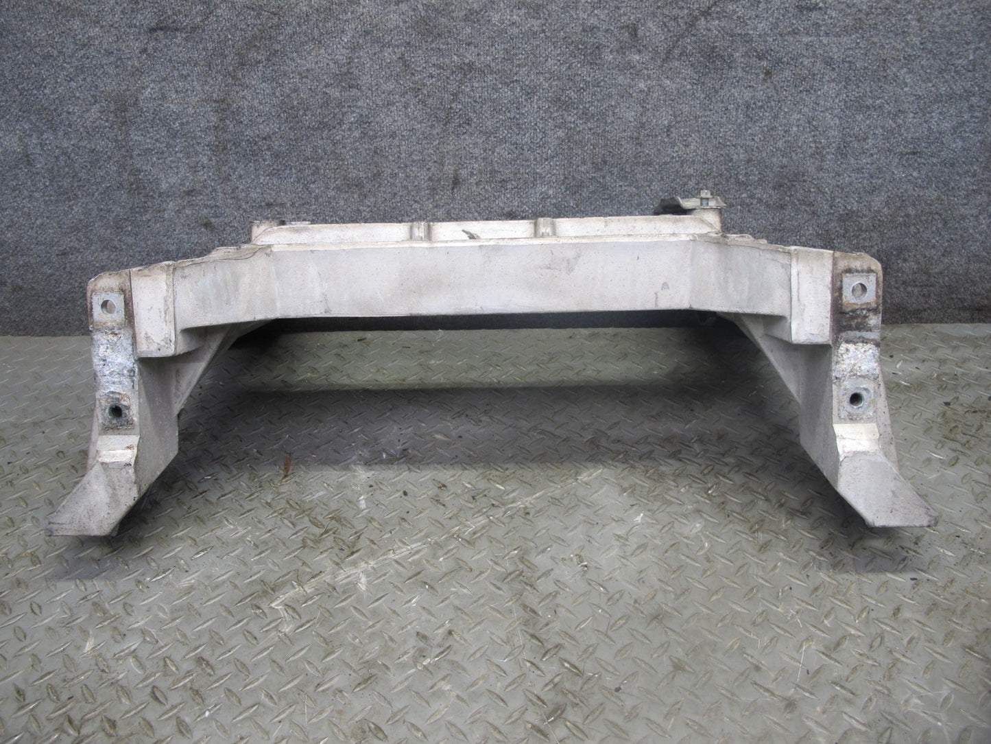 99-04 Chevrolet Corvette C5 Rear Suspension Subframe Crossmember Carrier 88K OEM