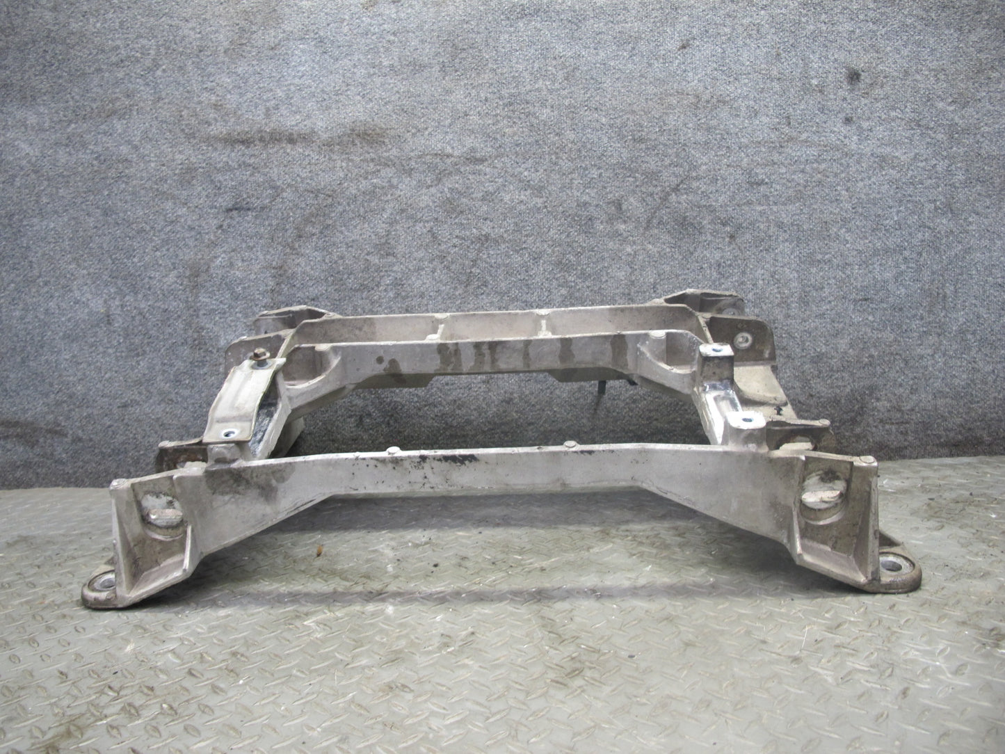 99-04 Chevrolet Corvette C5 Rear Suspension Subframe Crossmember Carrier 88K OEM