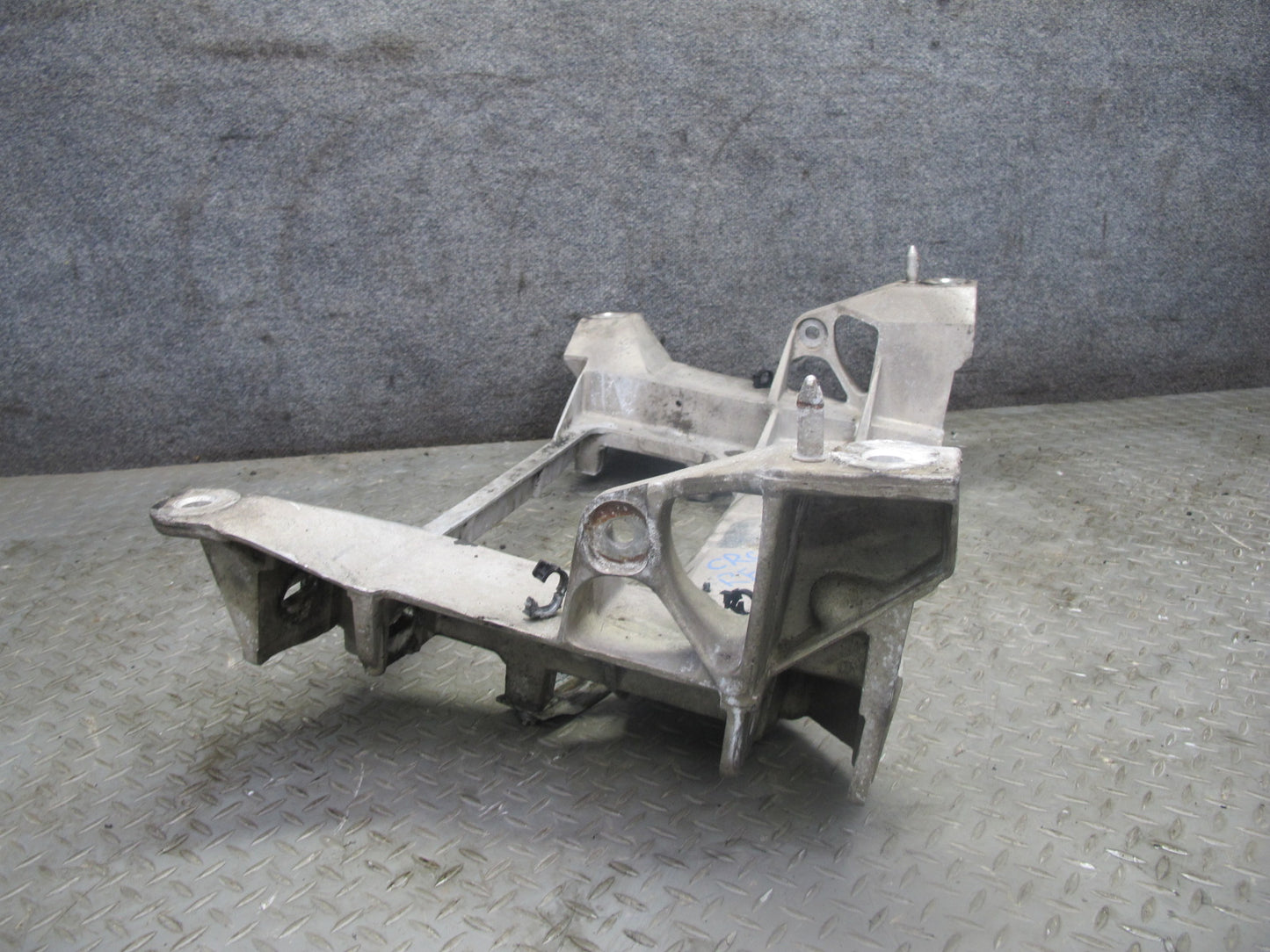 99-04 Chevrolet Corvette C5 Rear Suspension Subframe Crossmember Carrier 88K OEM