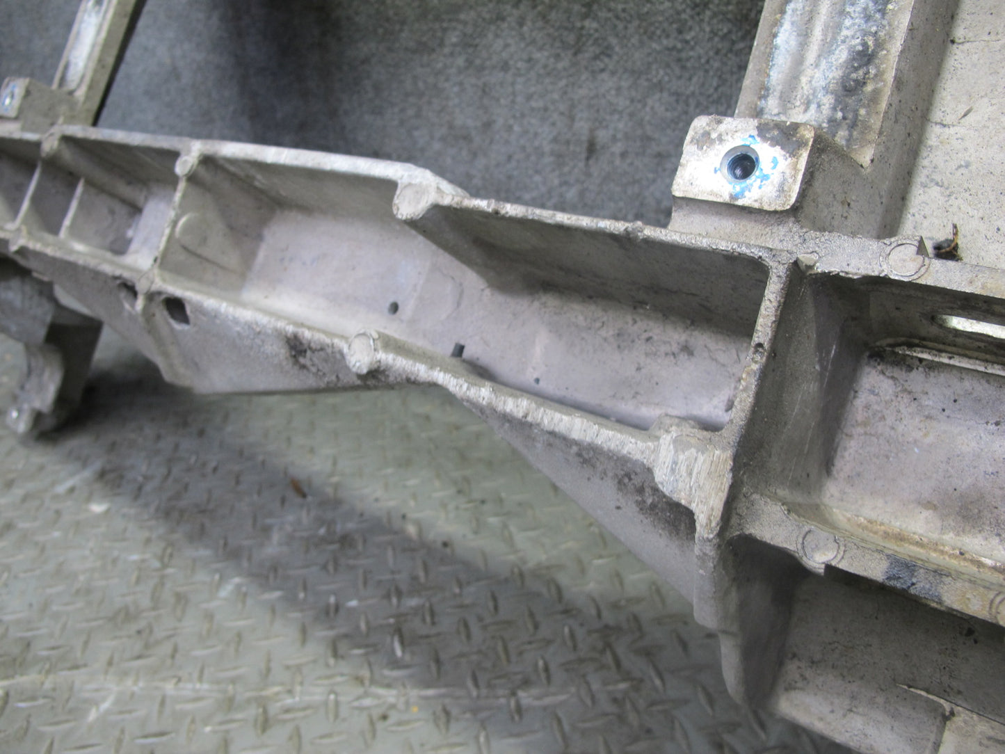 97-04 Chevrolet Corvette C5 Front Engine Subframe Crossmember Carrier 88K OEM