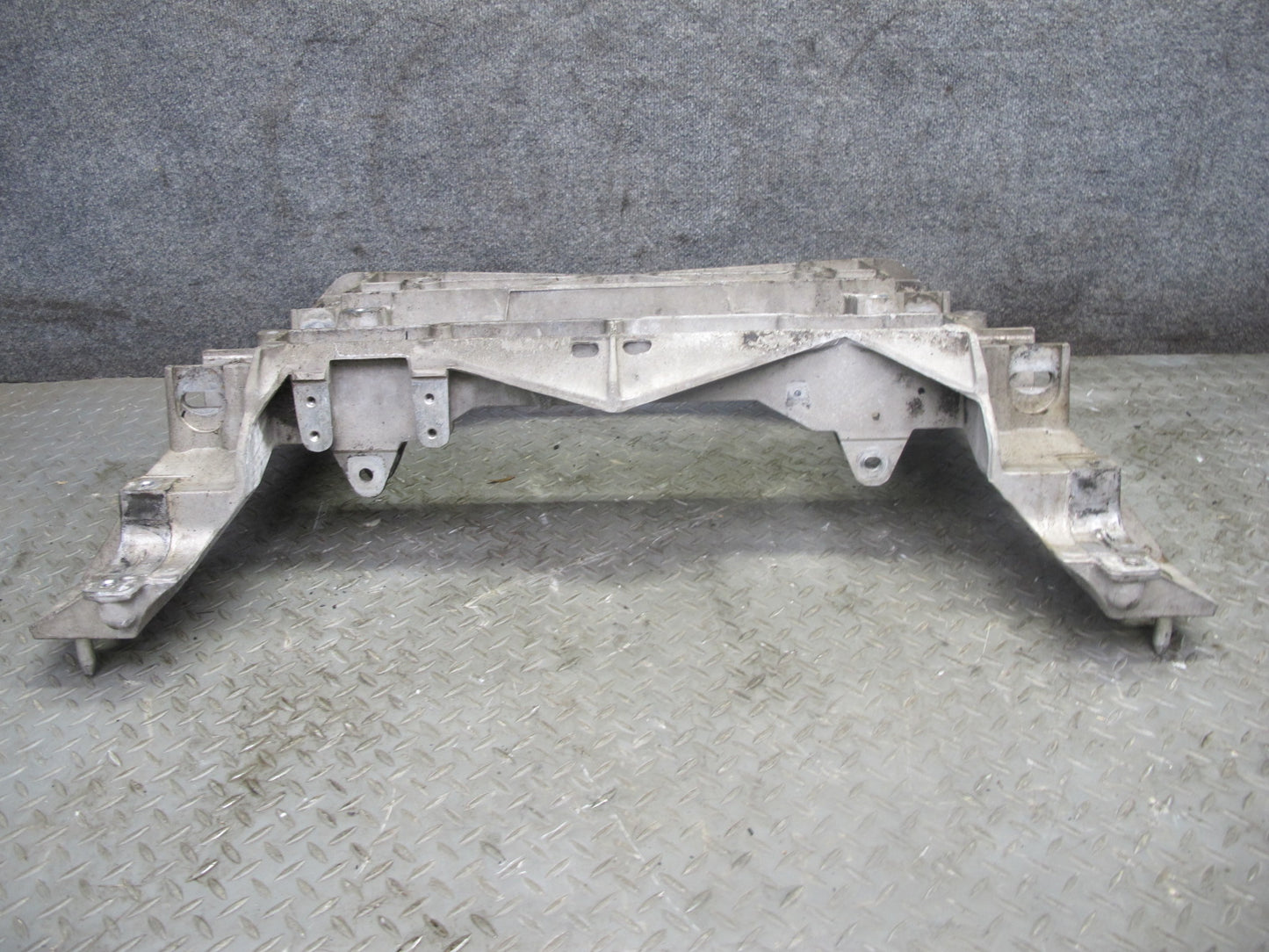 97-04 Chevrolet Corvette C5 Front Engine Subframe Crossmember Carrier 88K OEM