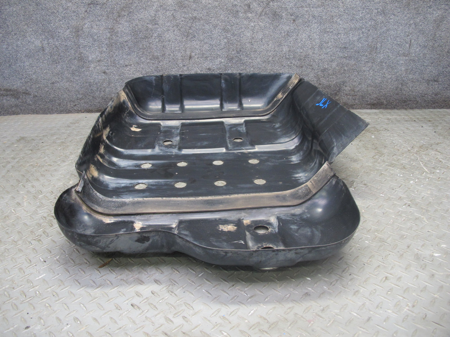 1998-2007 Lexus J100 LX470 Fuel Tank Shield Cover Assembly