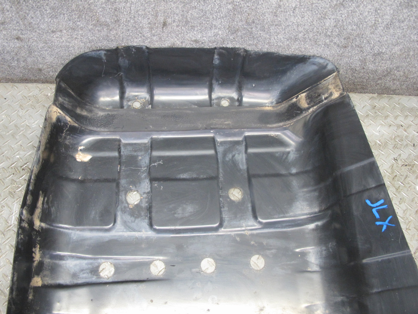 1998-2007 Lexus J100 LX470 Fuel Tank Shield Cover Assembly