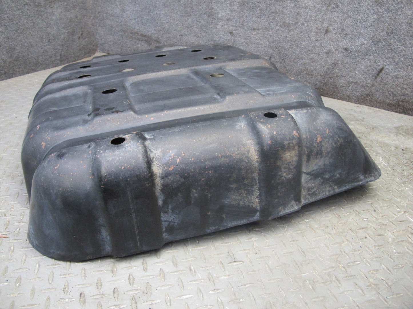 1998-2007 Lexus J100 LX470 Fuel Tank Shield Cover Assembly