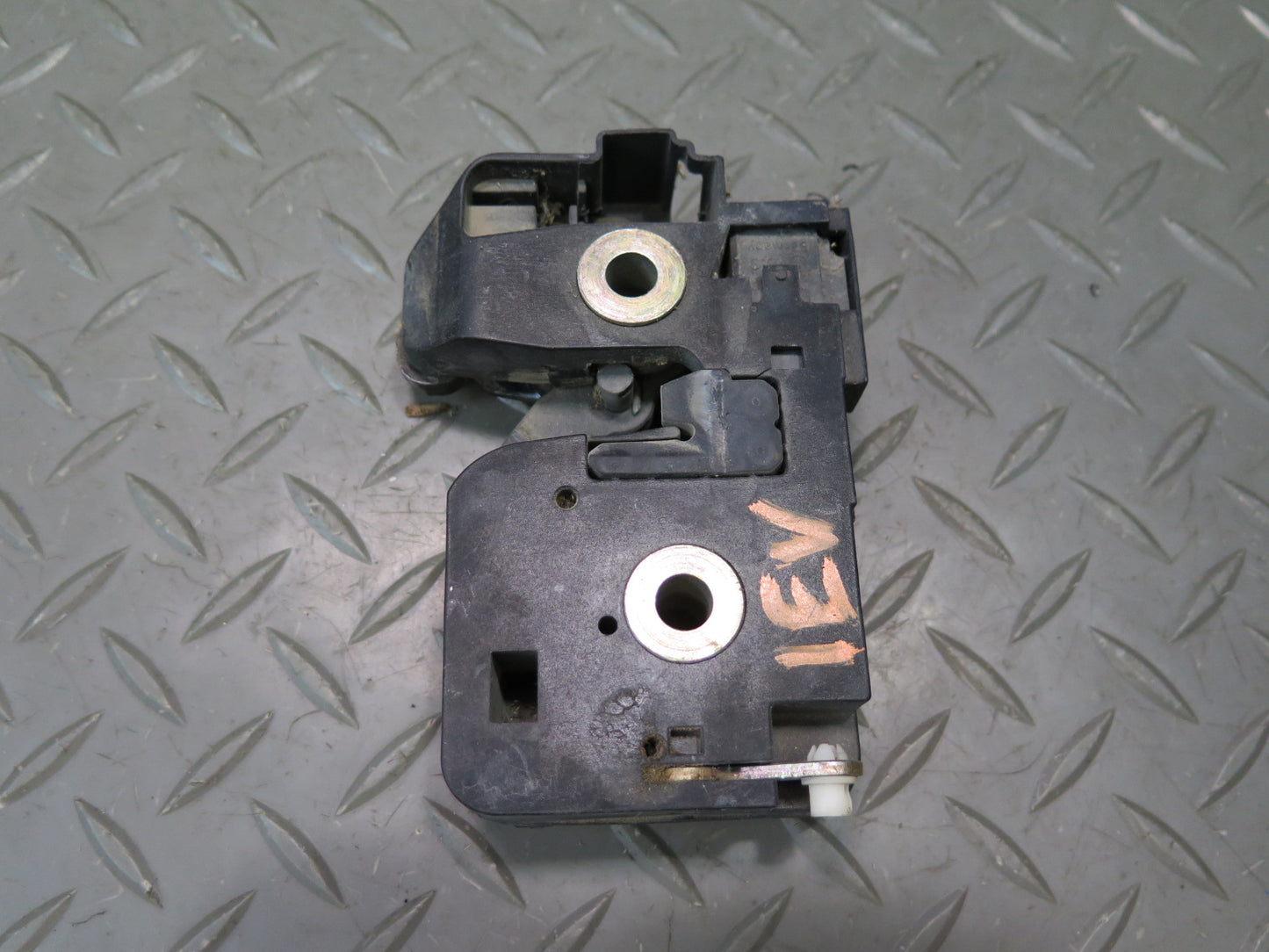 97-03 VW Eurovan T4 Rear Trunk Tailgate Hatch Lock Latch 701829211H OEM