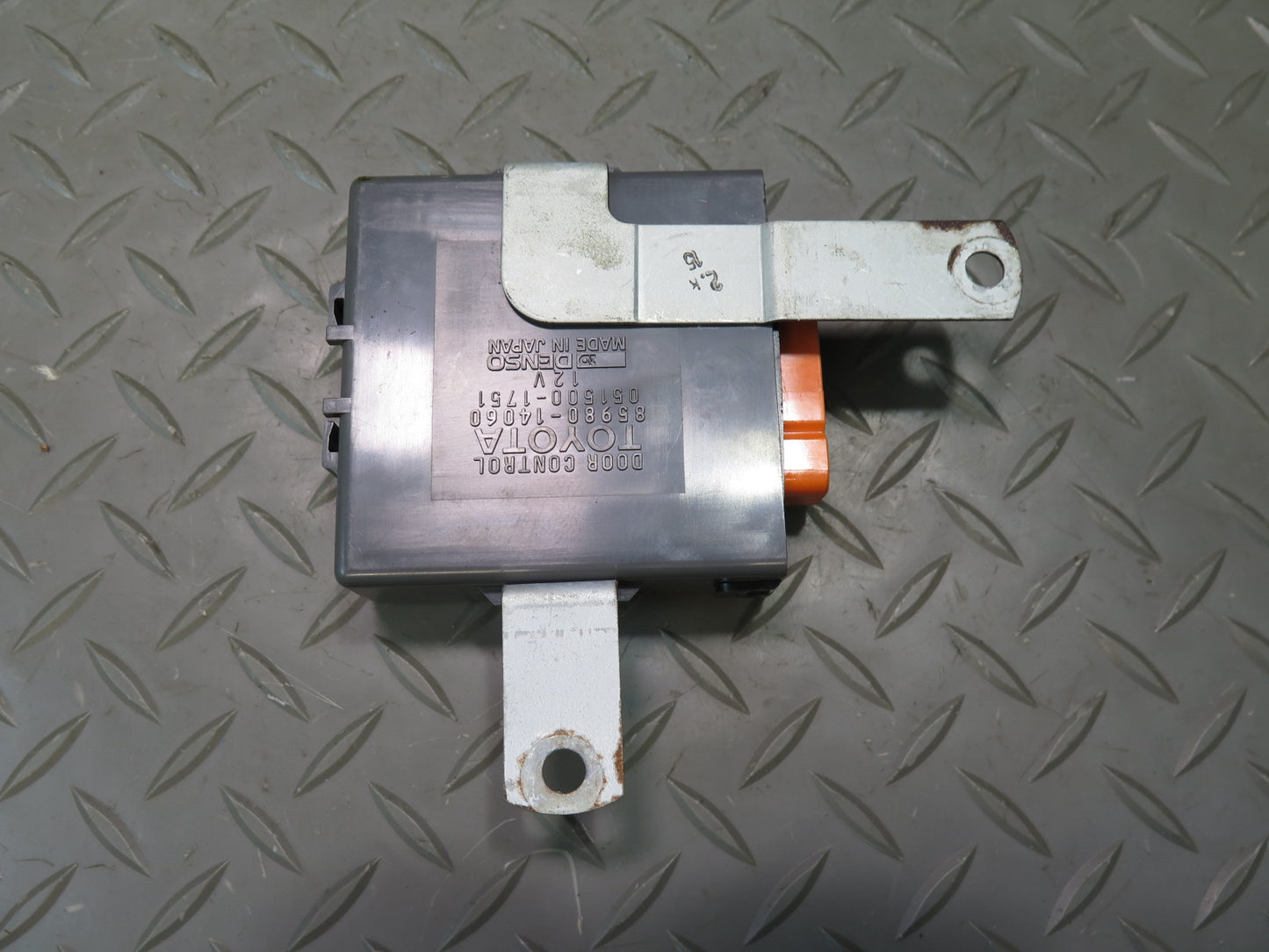 86-92 Toyota Supra MA70L Front Left Door Control Module 85980-14060 OEM