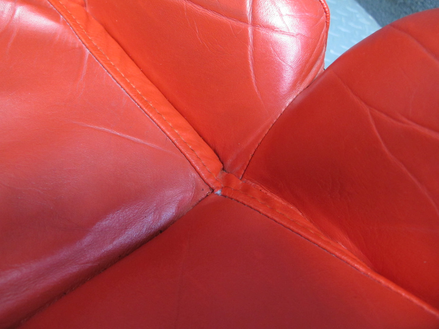 1993 Chevrolet Corvette C4 40TH Anniversary Set of 2 Front Leather Seat RED OEM