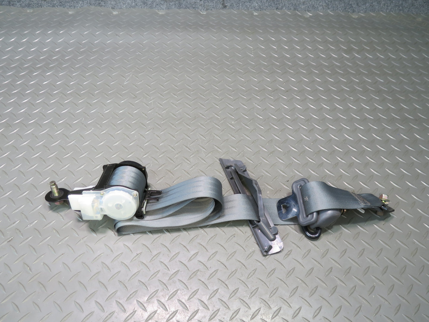89-92 TOYOTA SUPRA MK3 REAR RIGHT & LEFT SIDE SEATBELT RETRACTOR SET OEM