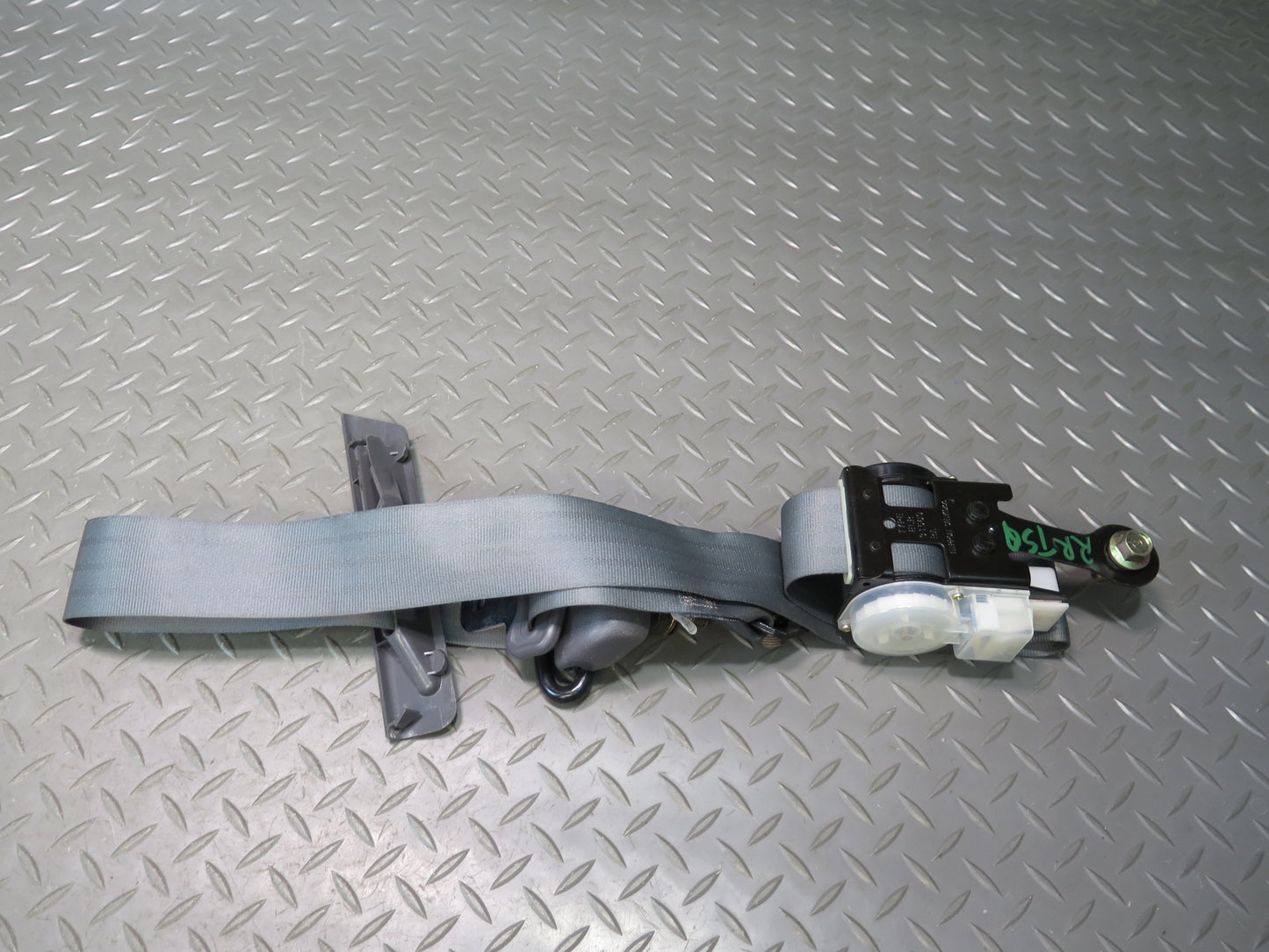 89-92 TOYOTA SUPRA MK3 REAR RIGHT & LEFT SIDE SEATBELT RETRACTOR SET OEM