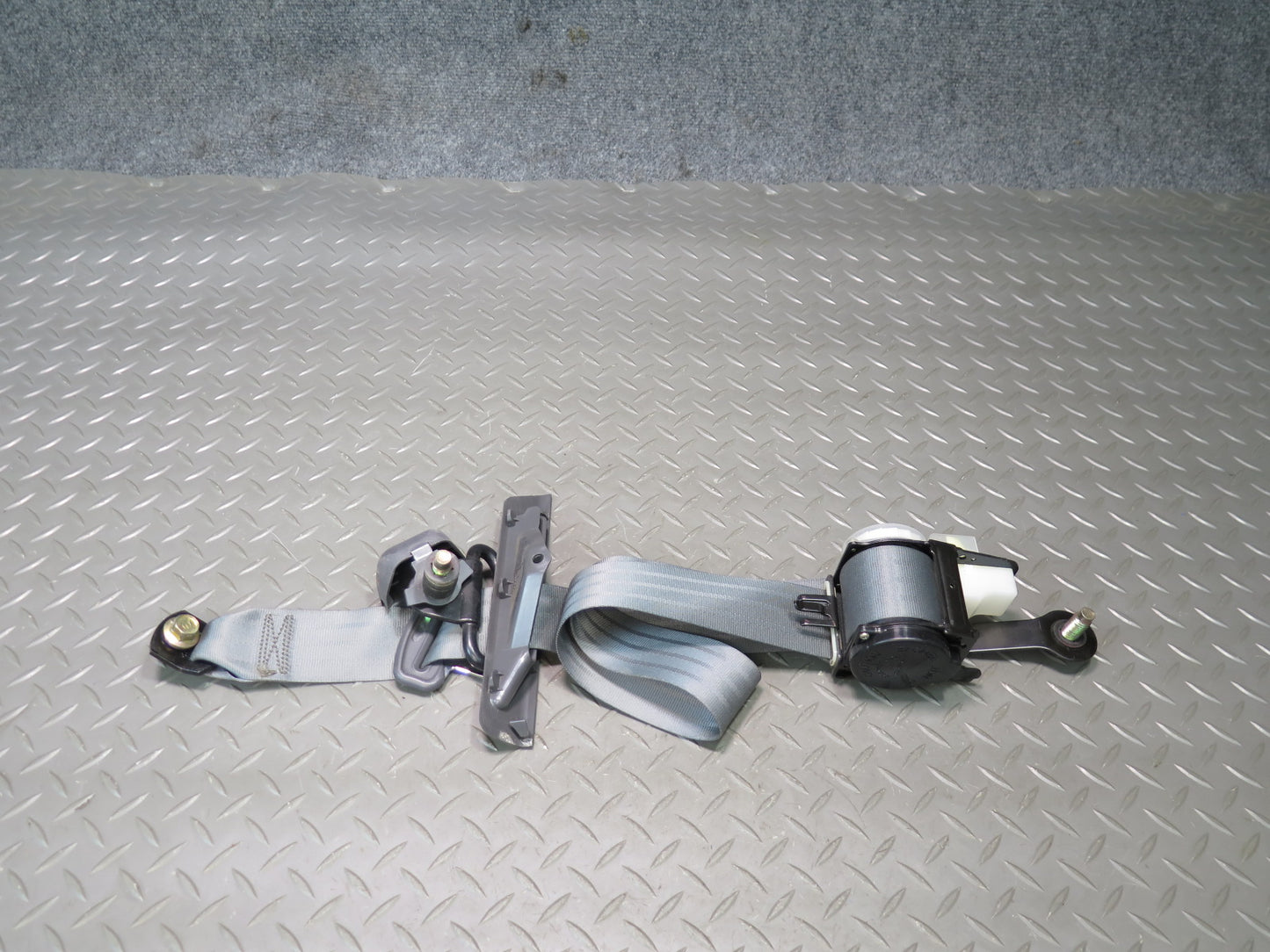 89-92 TOYOTA SUPRA MK3 REAR RIGHT & LEFT SIDE SEATBELT RETRACTOR SET OEM