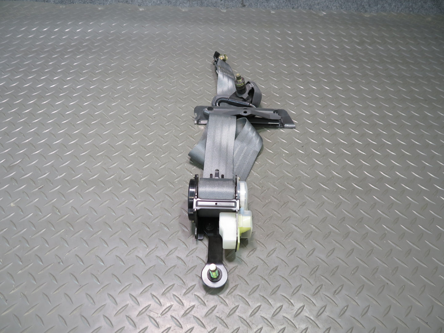 89-92 TOYOTA SUPRA MK3 REAR RIGHT & LEFT SIDE SEATBELT RETRACTOR SET OEM