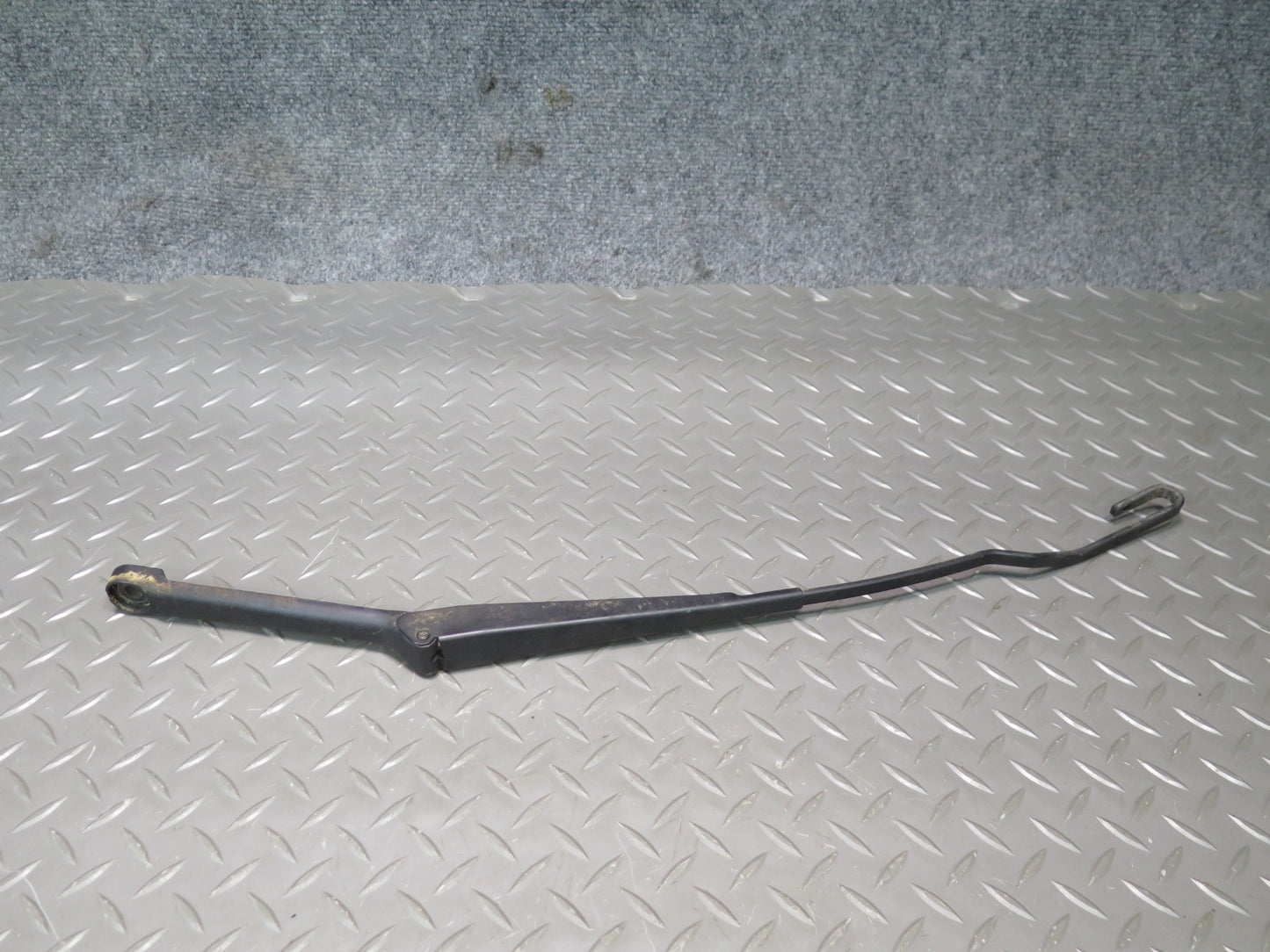 99-03 VW Eurovan T4 Set of 2 Front Windshield Left & Right Wiper Arm OEM