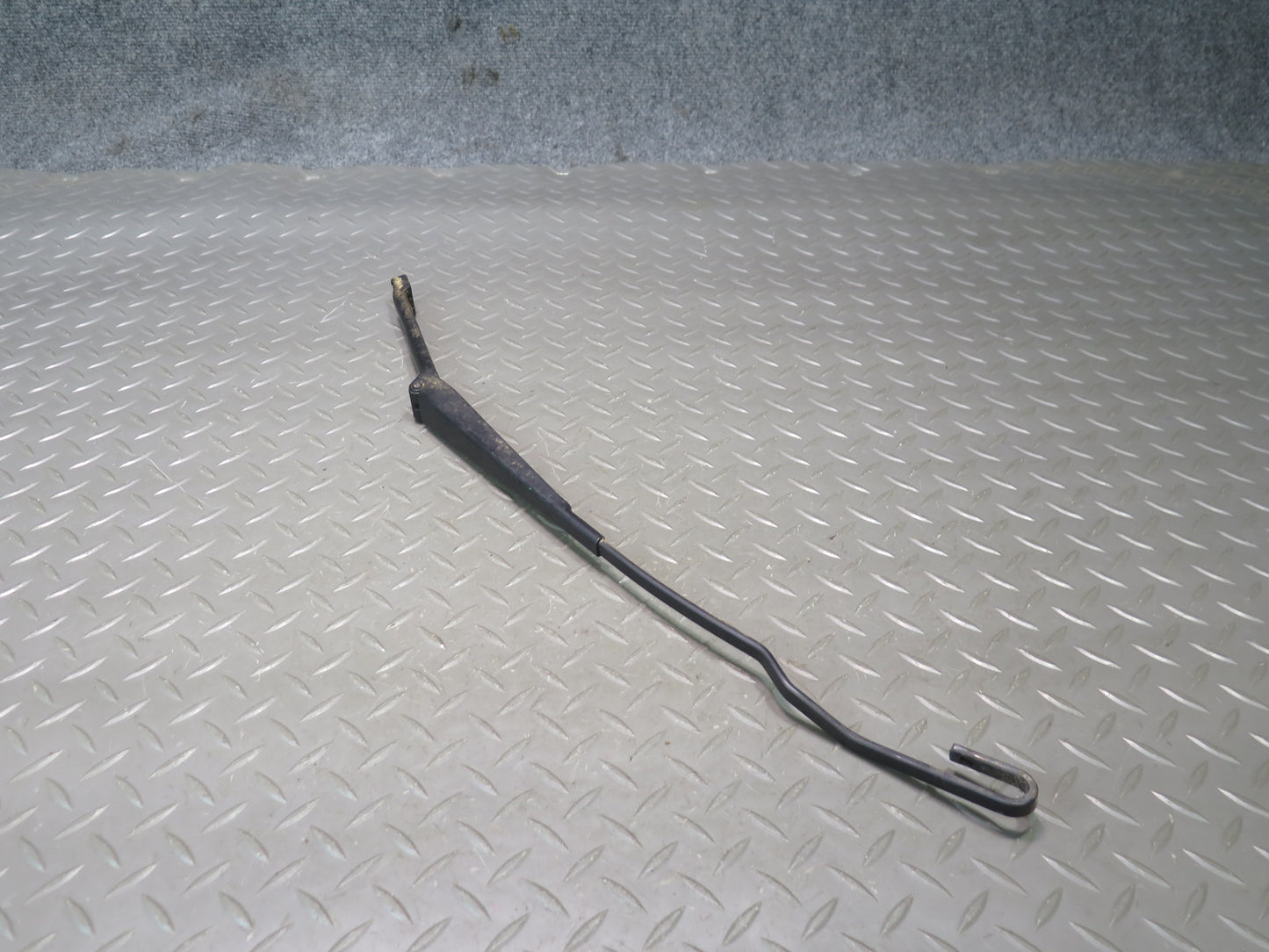 99-03 VW Eurovan T4 Set of 2 Front Windshield Left & Right Wiper Arm OEM