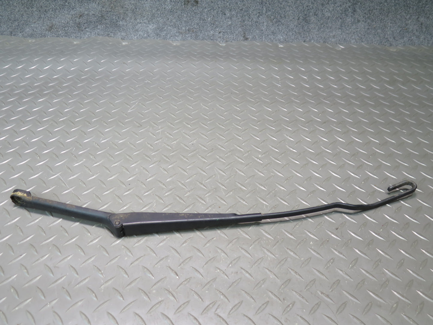 99-03 VW Eurovan T4 Set of 2 Front Windshield Left & Right Wiper Arm OEM
