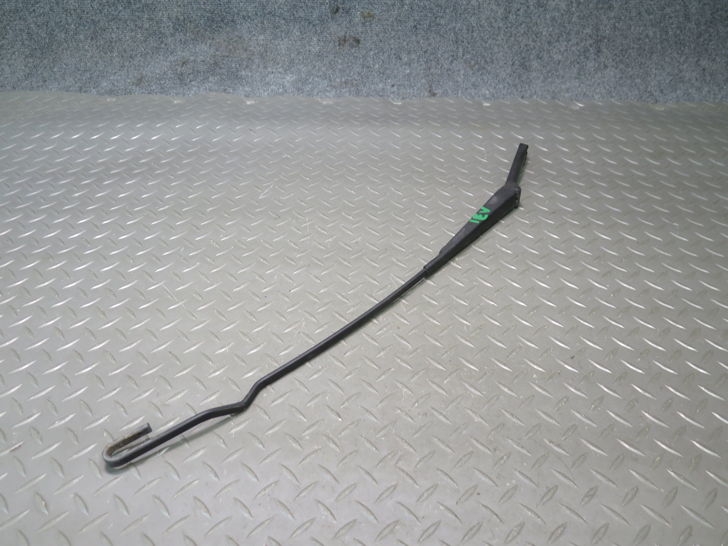 99-03 VW Eurovan T4 Set of 2 Front Windshield Left & Right Wiper Arm OEM