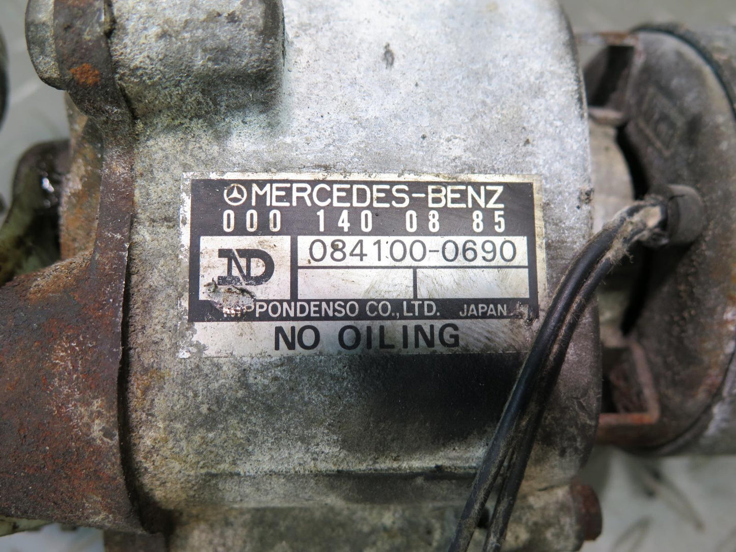 81-89 Mercedes R107 380SL 560SL Air Injection Smog Pump 0001400885 OEM
